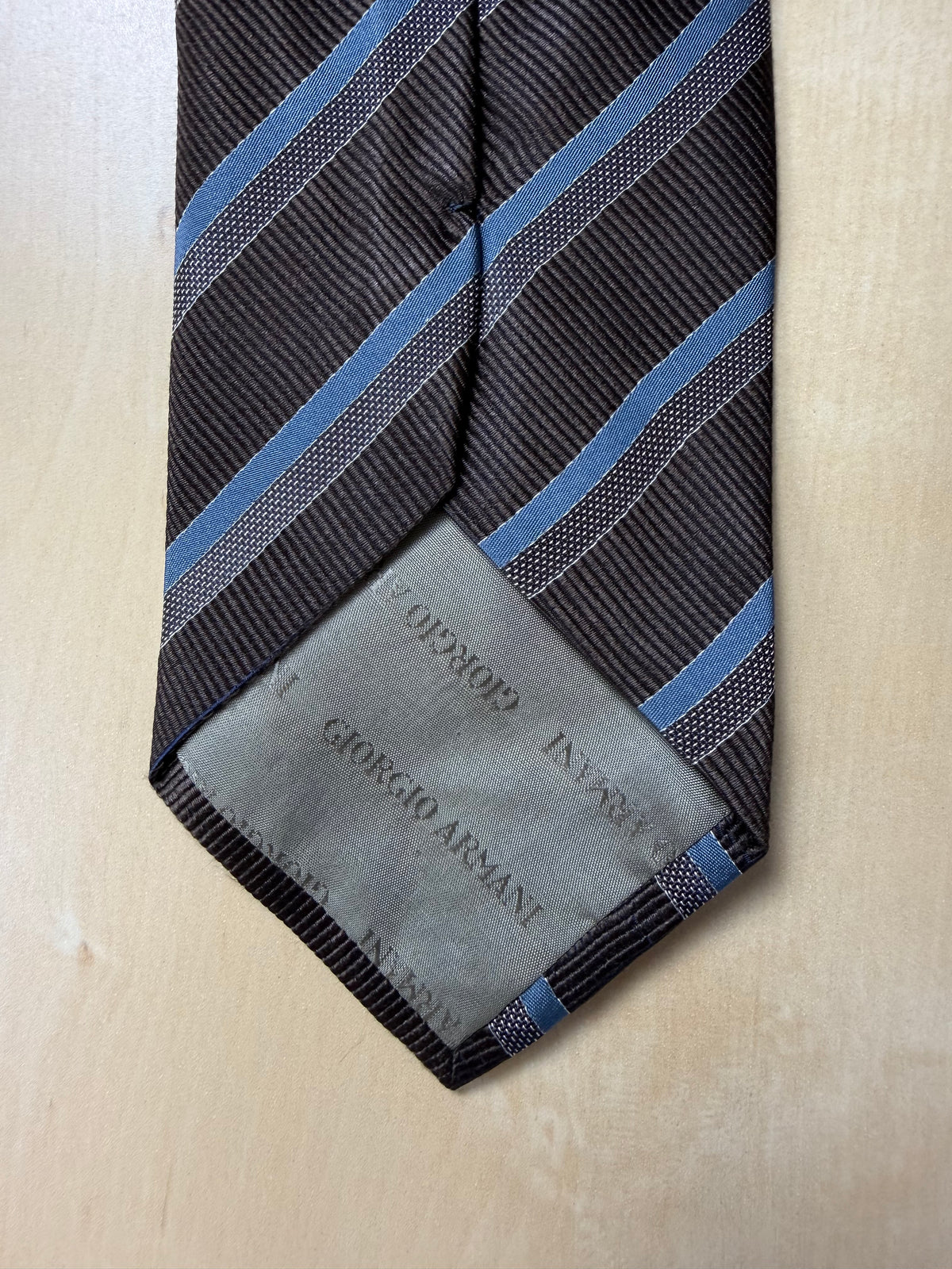 Cravatta Armani regimental marrone e blu