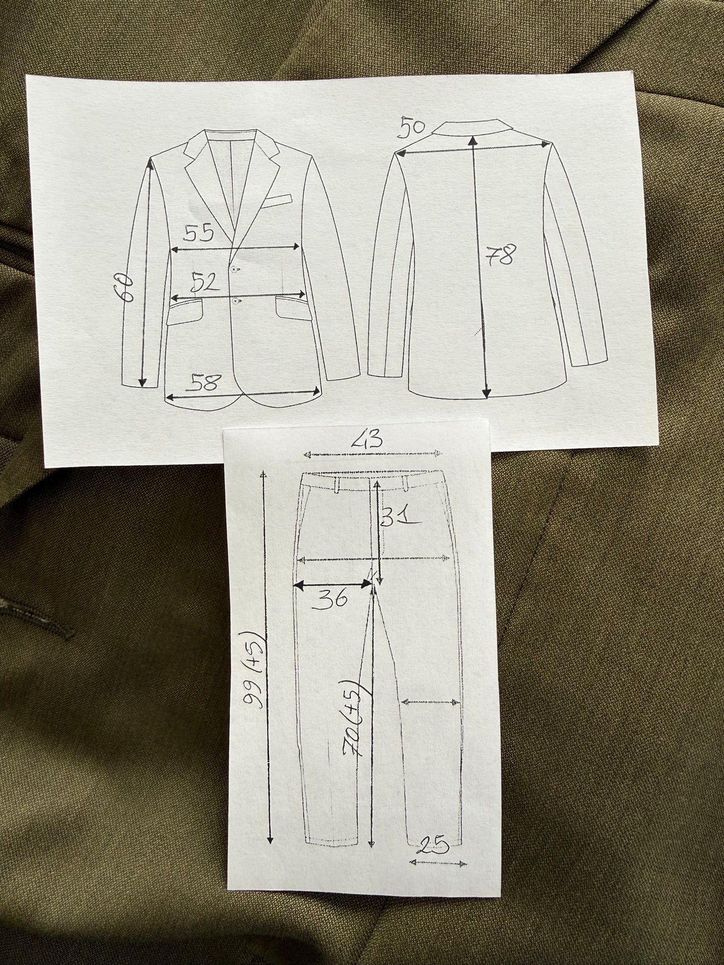 Completo anni ‘80 verde oliva lana pettinata E. Zegna - tg. 48/50