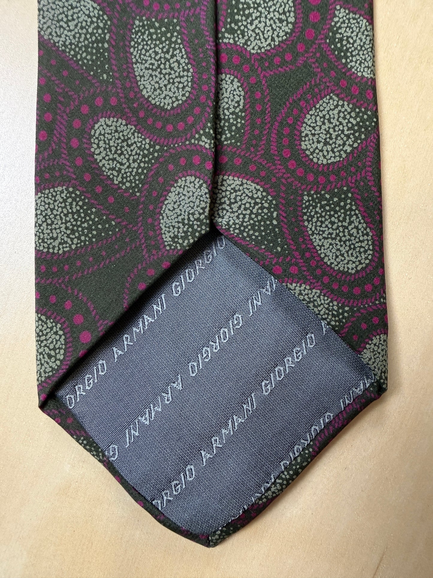 Cravatta Armani paisley verde e fucsia