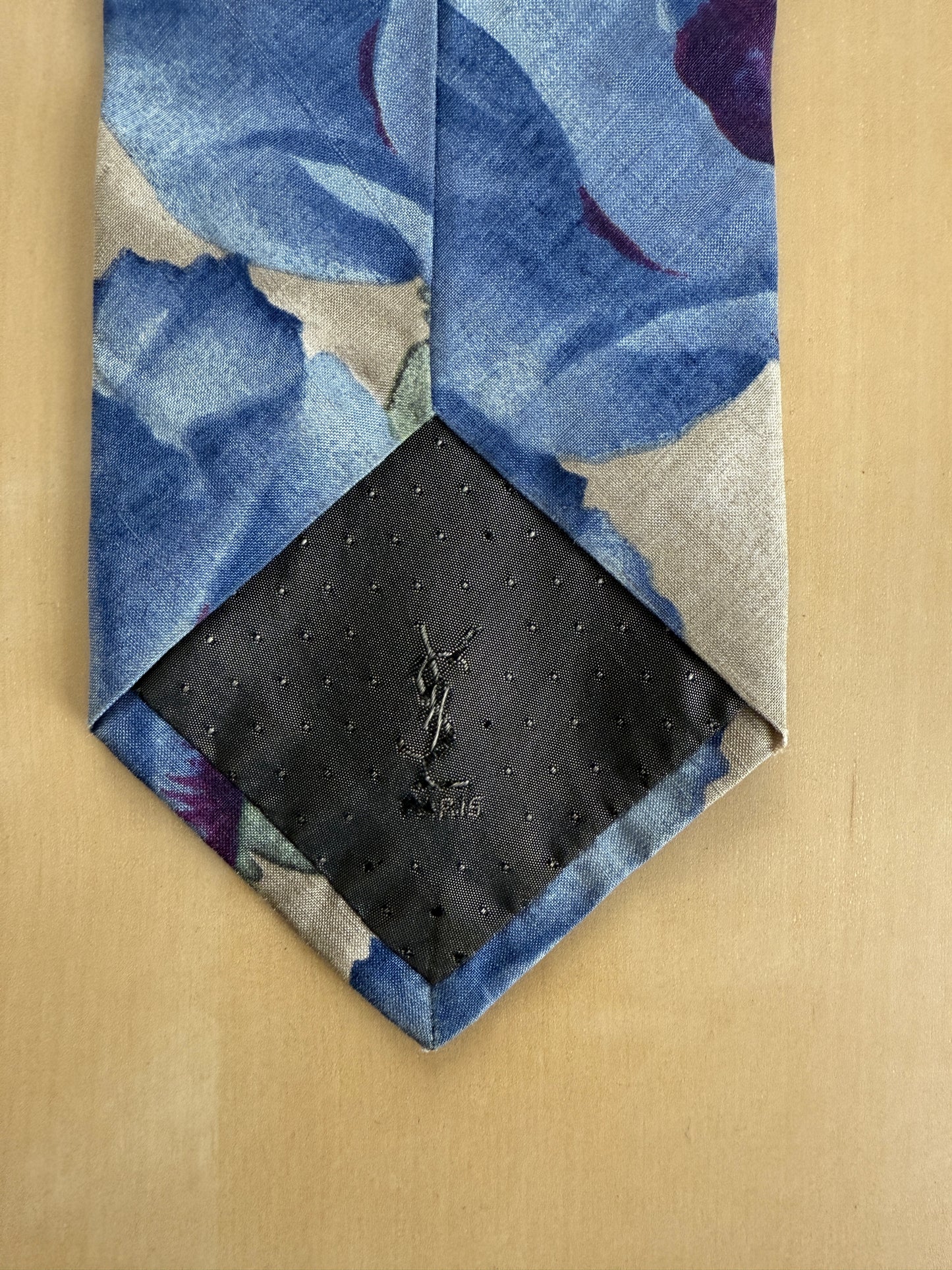 Cravatta Yves Saint Laurent floreale azzurro