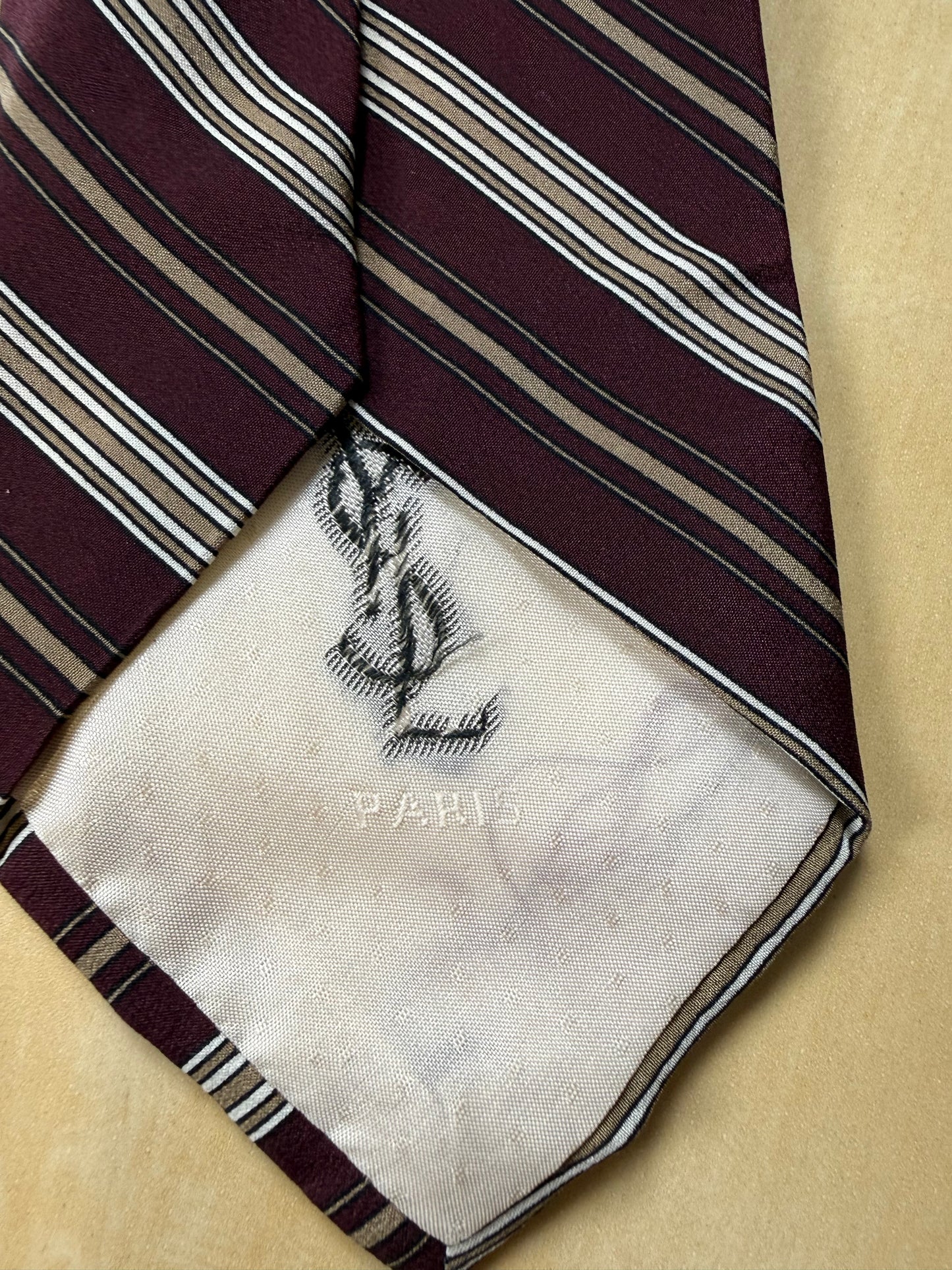 Cravatta Yves Saint Laurent vintage crêpe a righe