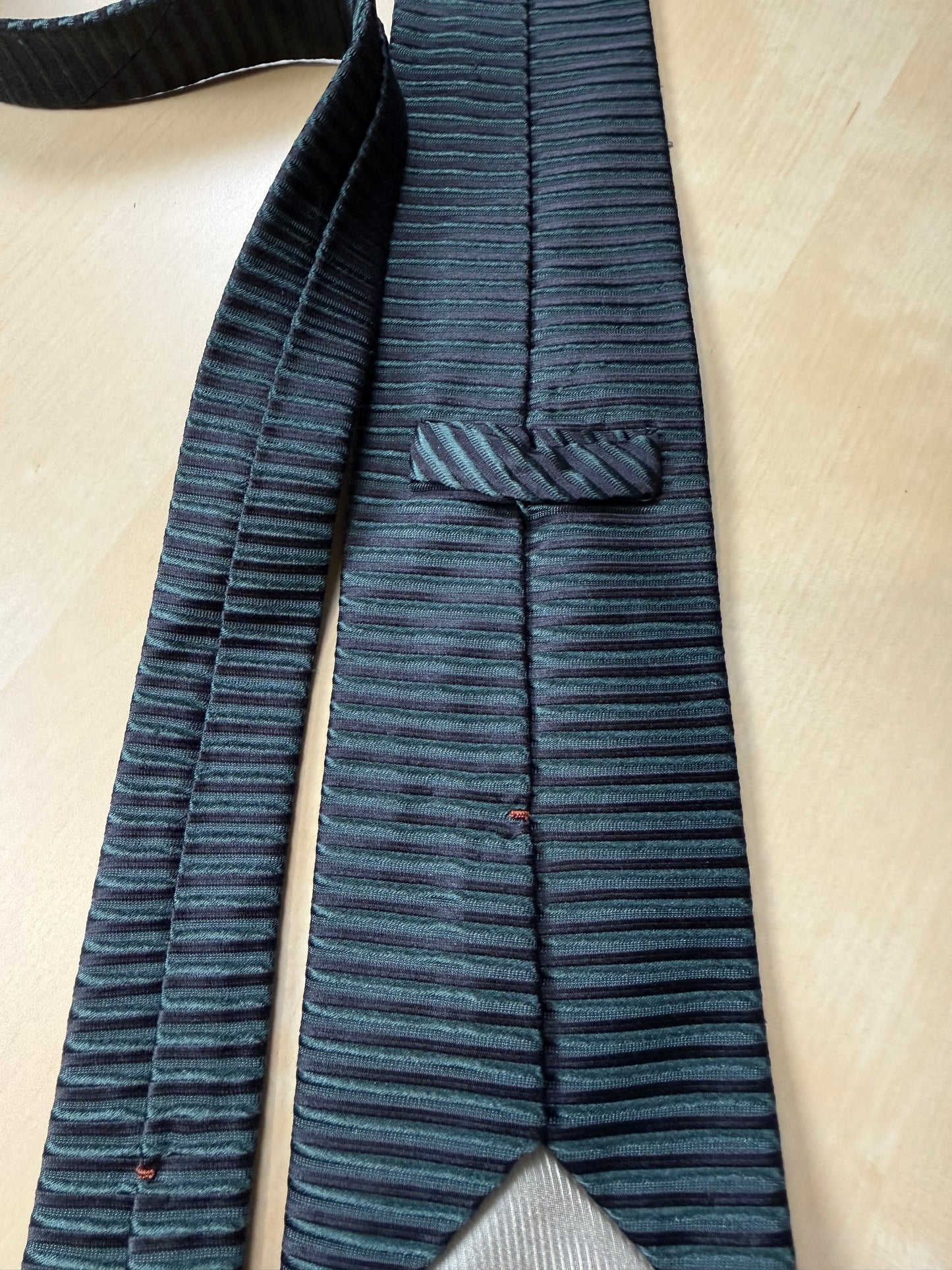 Cravatta Ermenegildo Zegna cannettata verde e nera