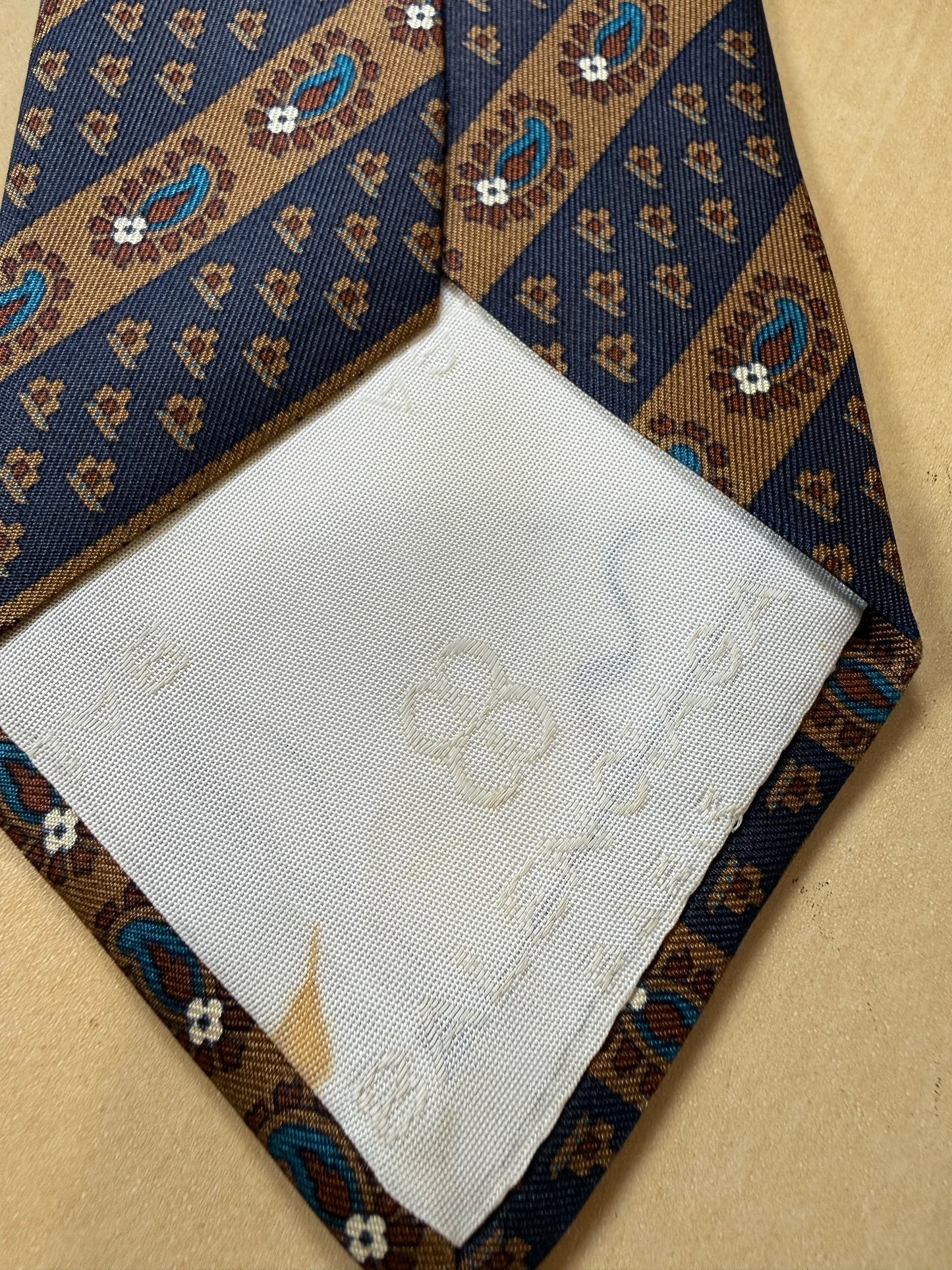 Cravatta Balenciaga regimental micro fantasia