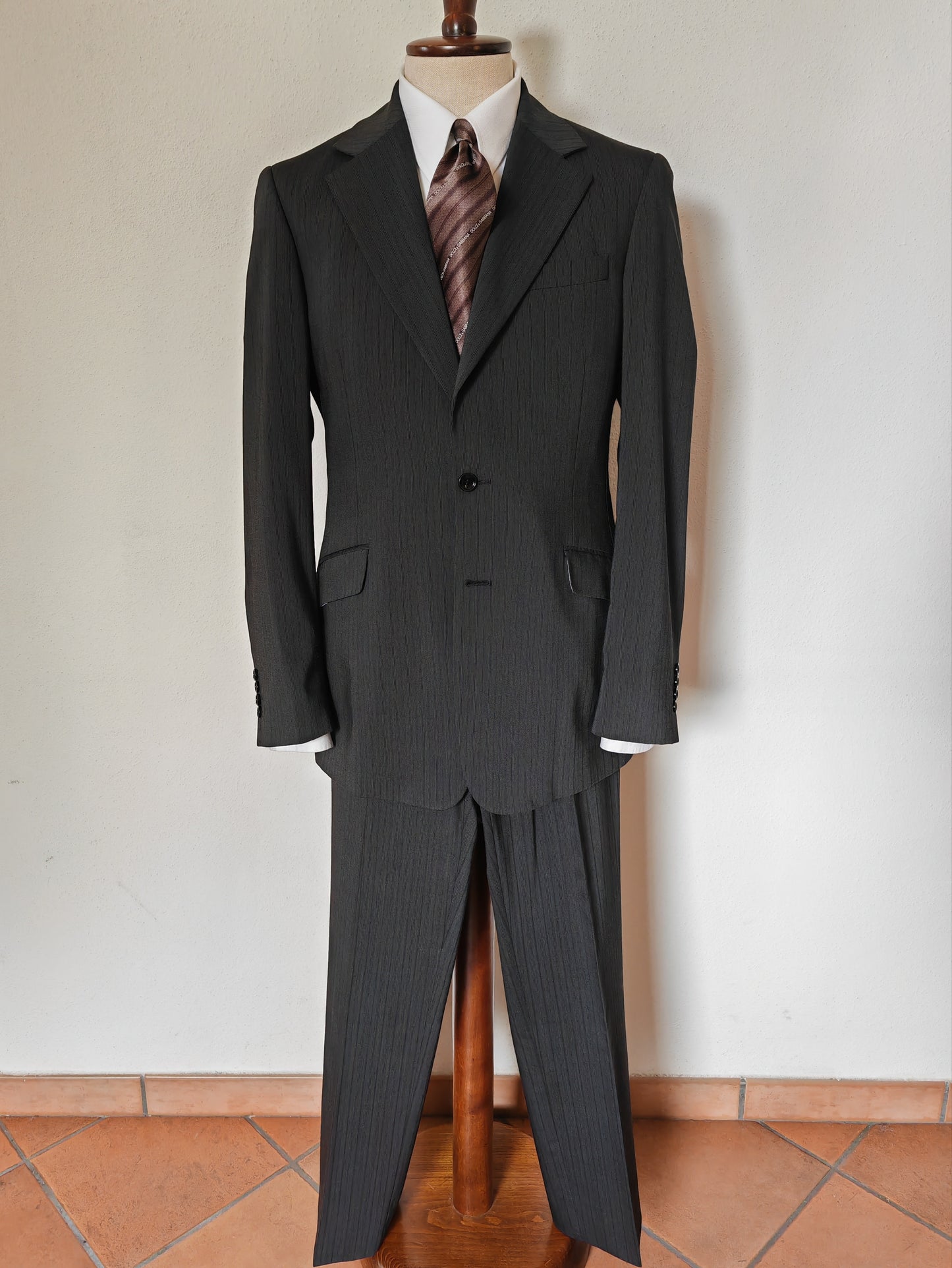 Dolce & Gabbana suit, wool blend with frogmouth pockets - size 50