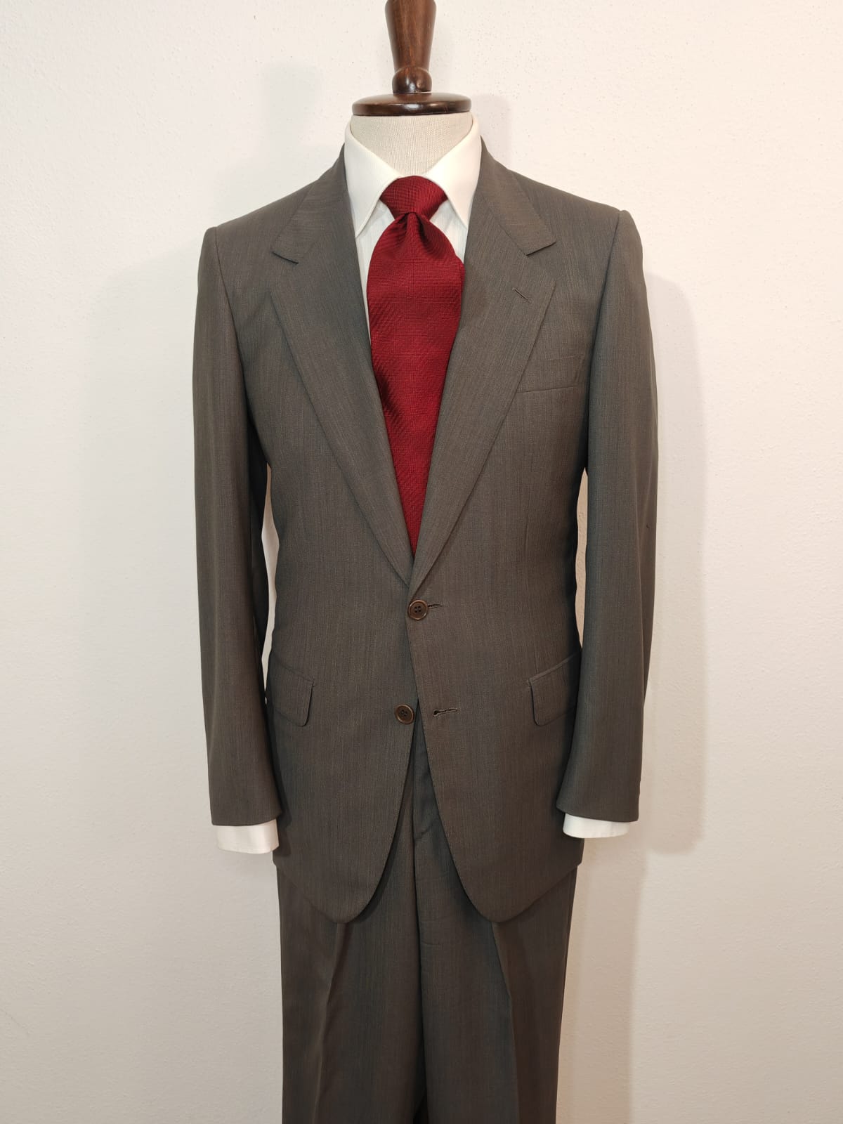 Brioni fresco suit - size 46
