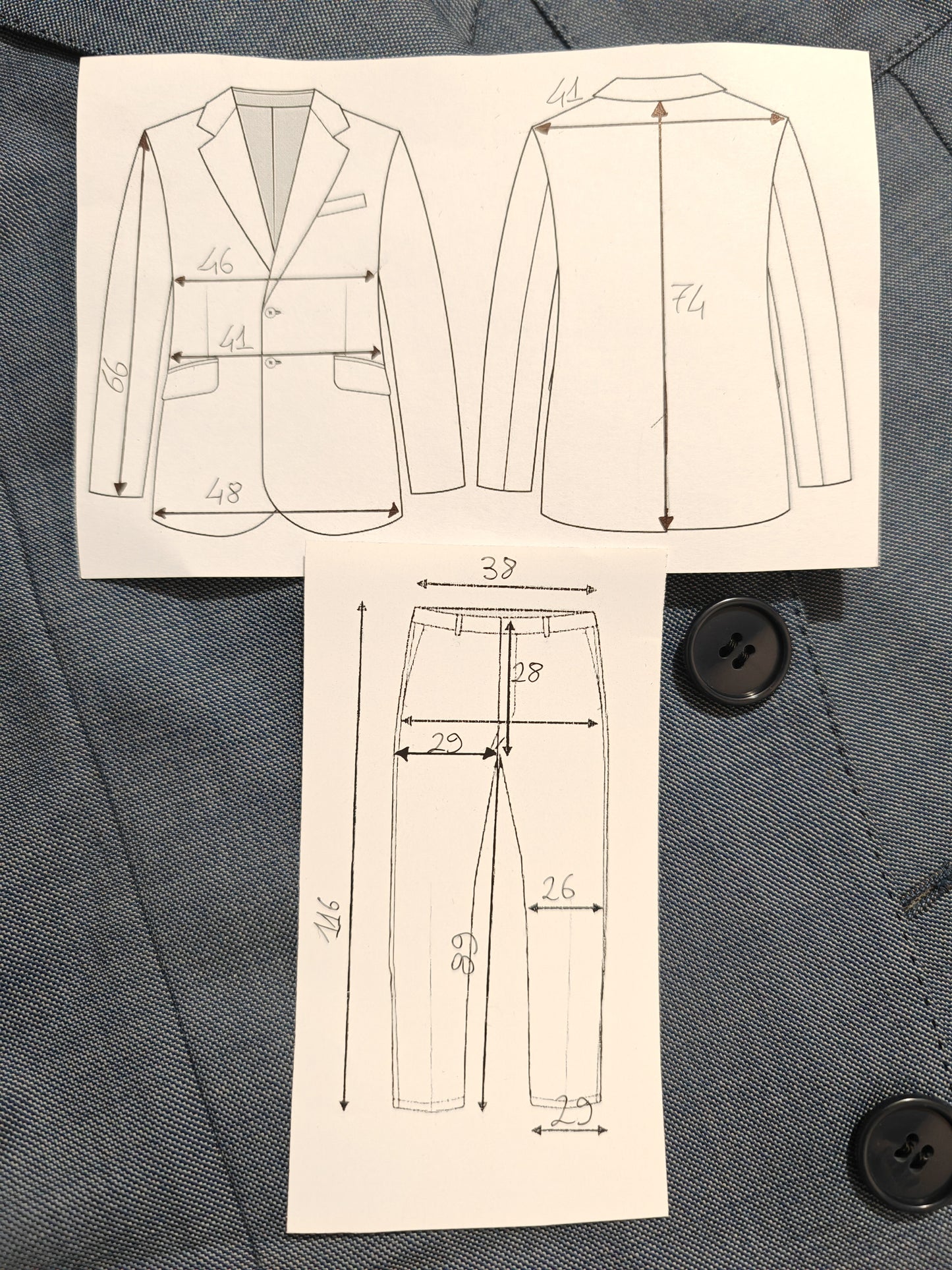 Completo anni '70 svasato in grisaglia azzurro carta da zucchero - tg. 42