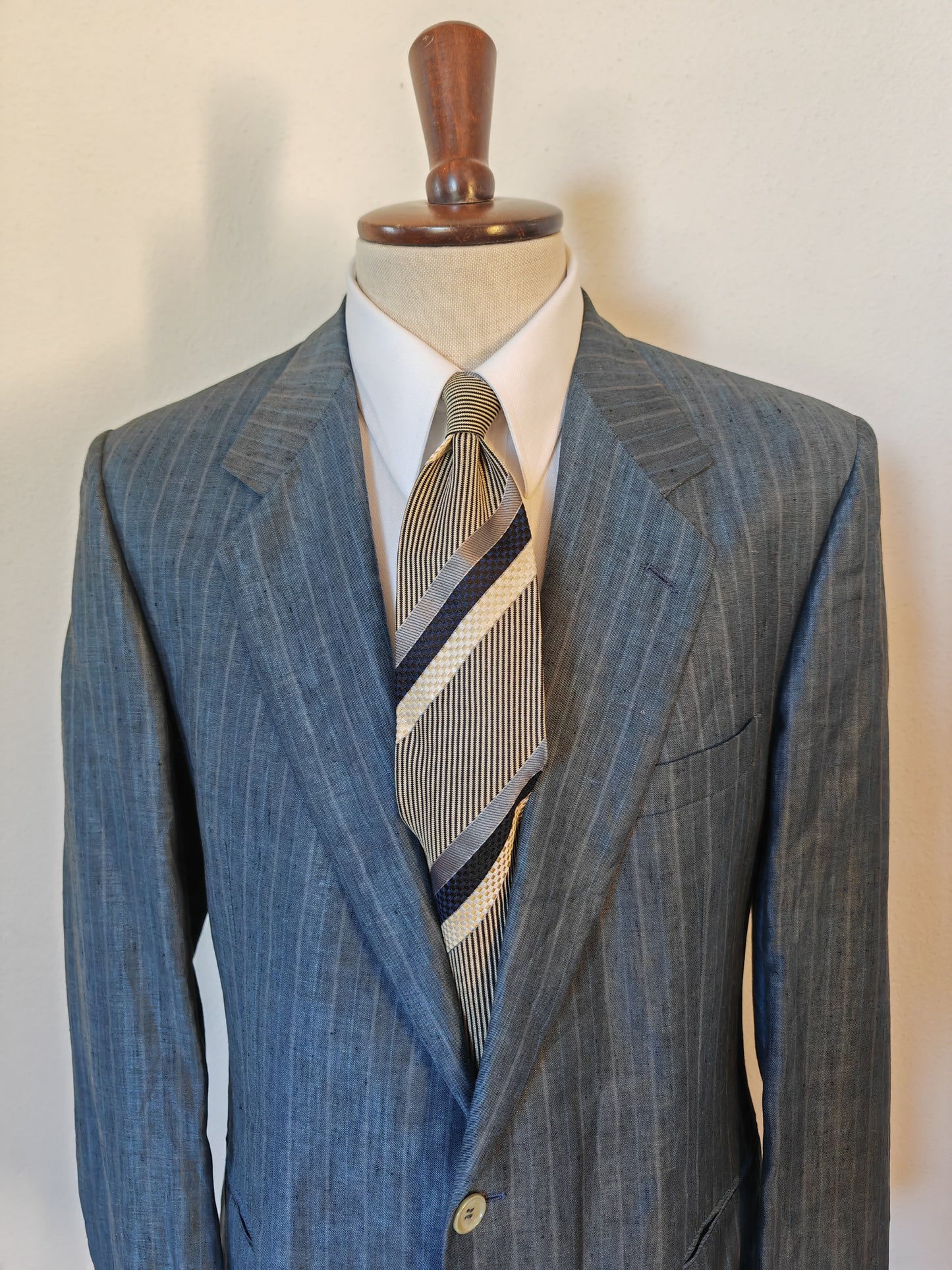 Blue pinstripe jacket in pure linen - size 54