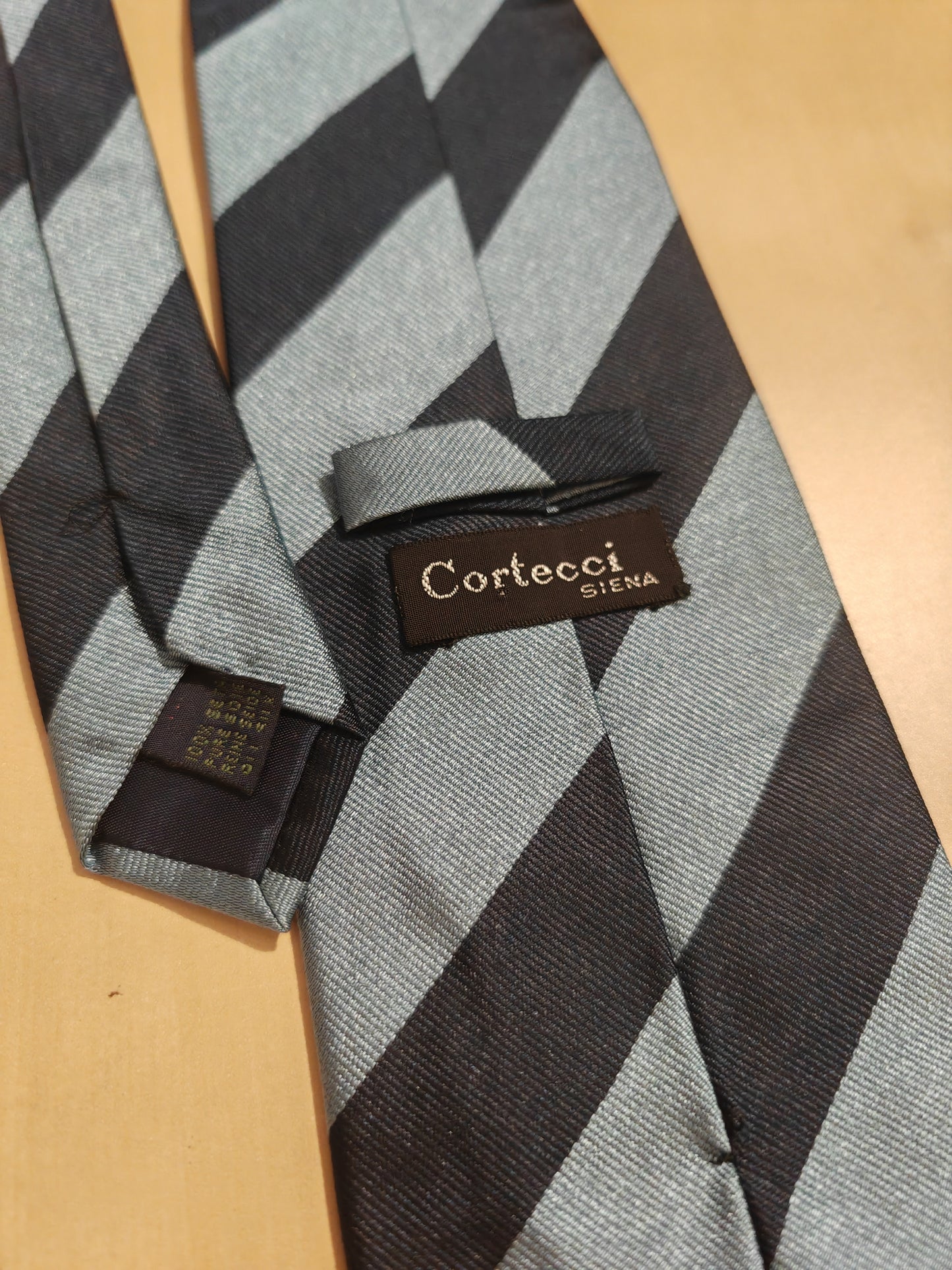 Cravatta regimental in seta cannettata