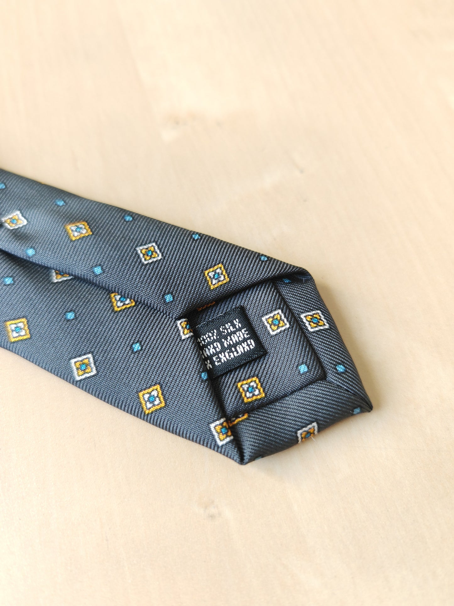 Cravatta Holliday & Brown artigianale made in England