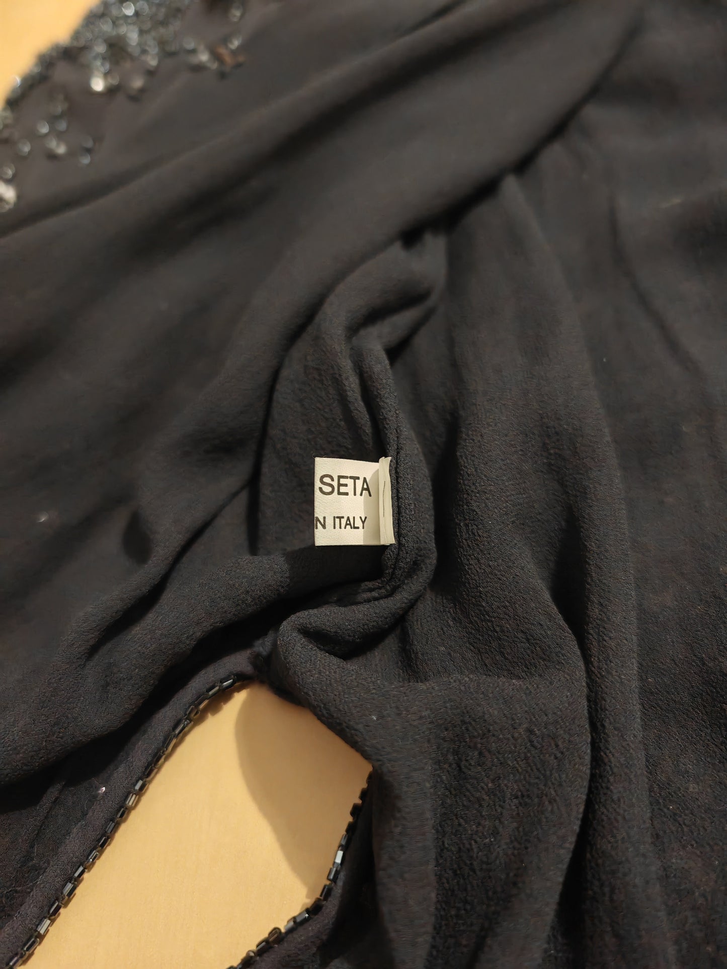 Cardigan anni '70 artigianale in chiffon di seta con paillettes