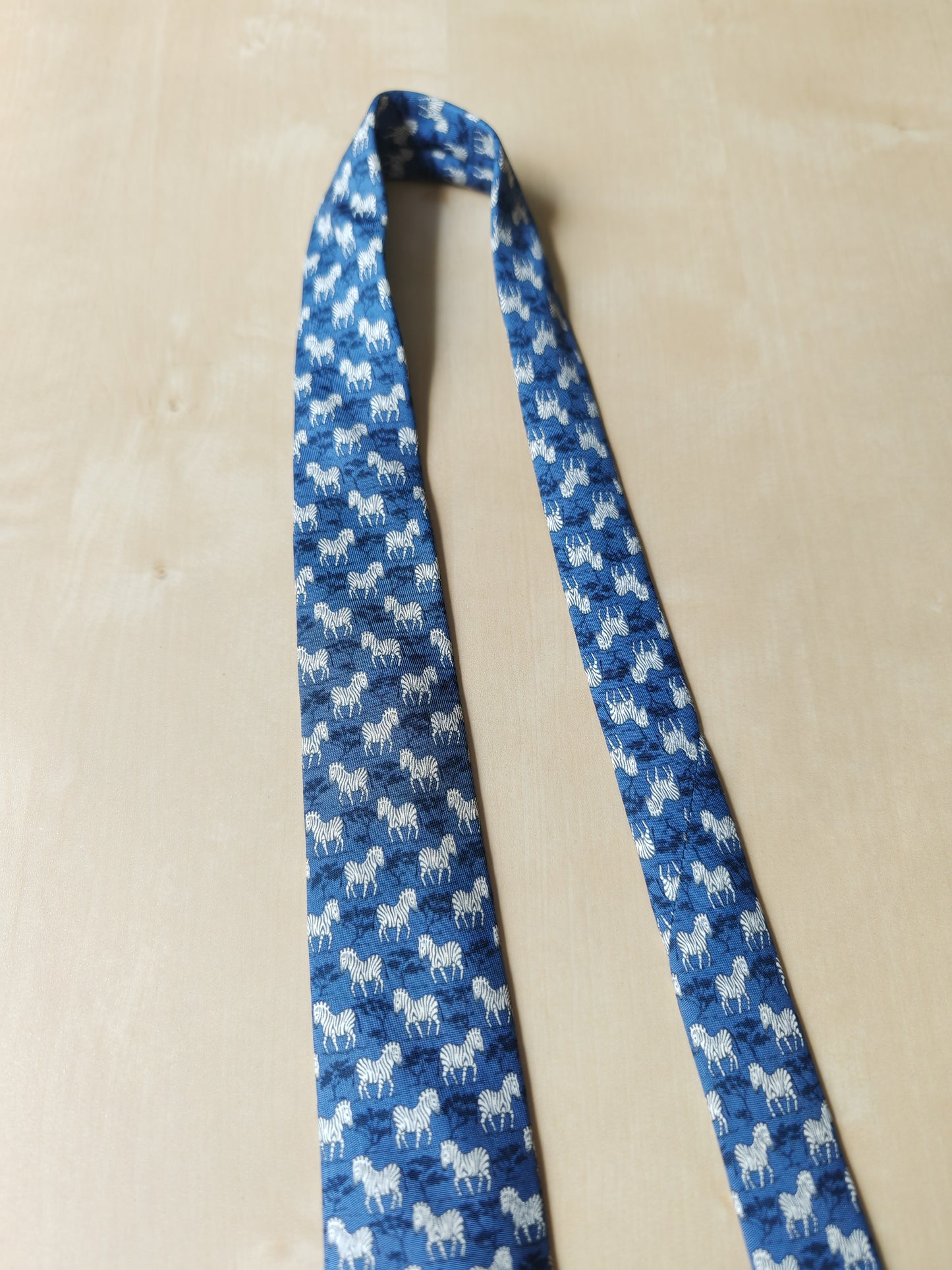 Cravatta Hermès 7110 OA con zebre e savana