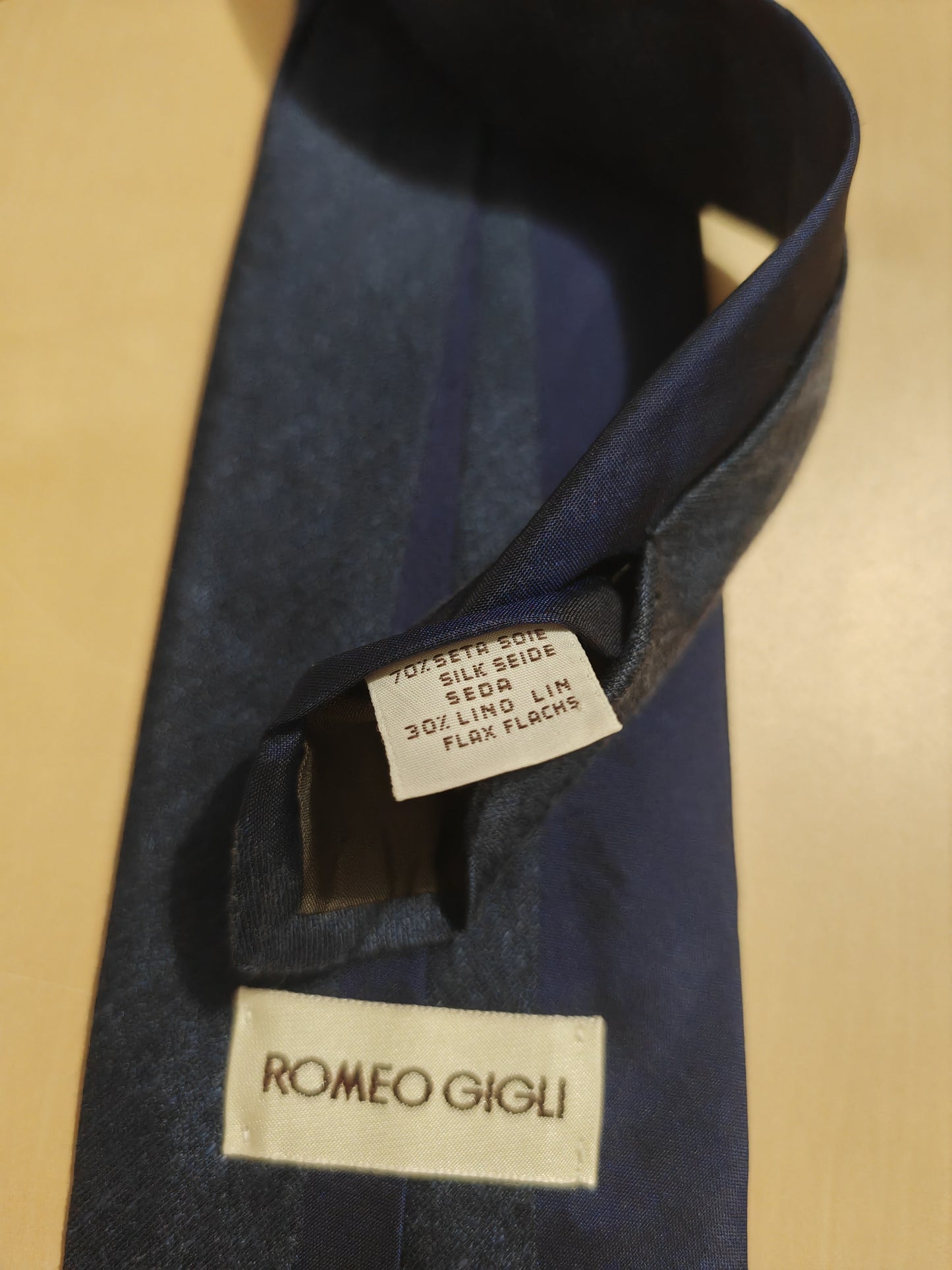 Cravatta Romeo Gigli blu in seta e lino