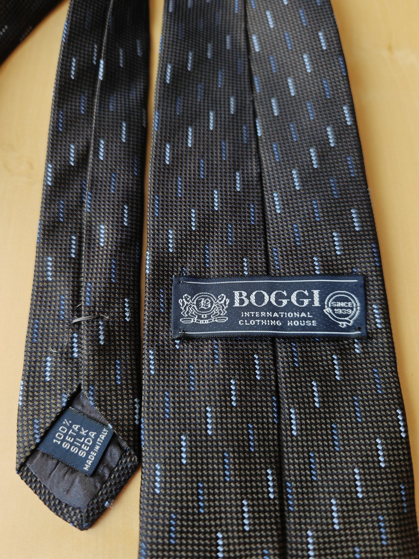 Boggi tile-patterned tie