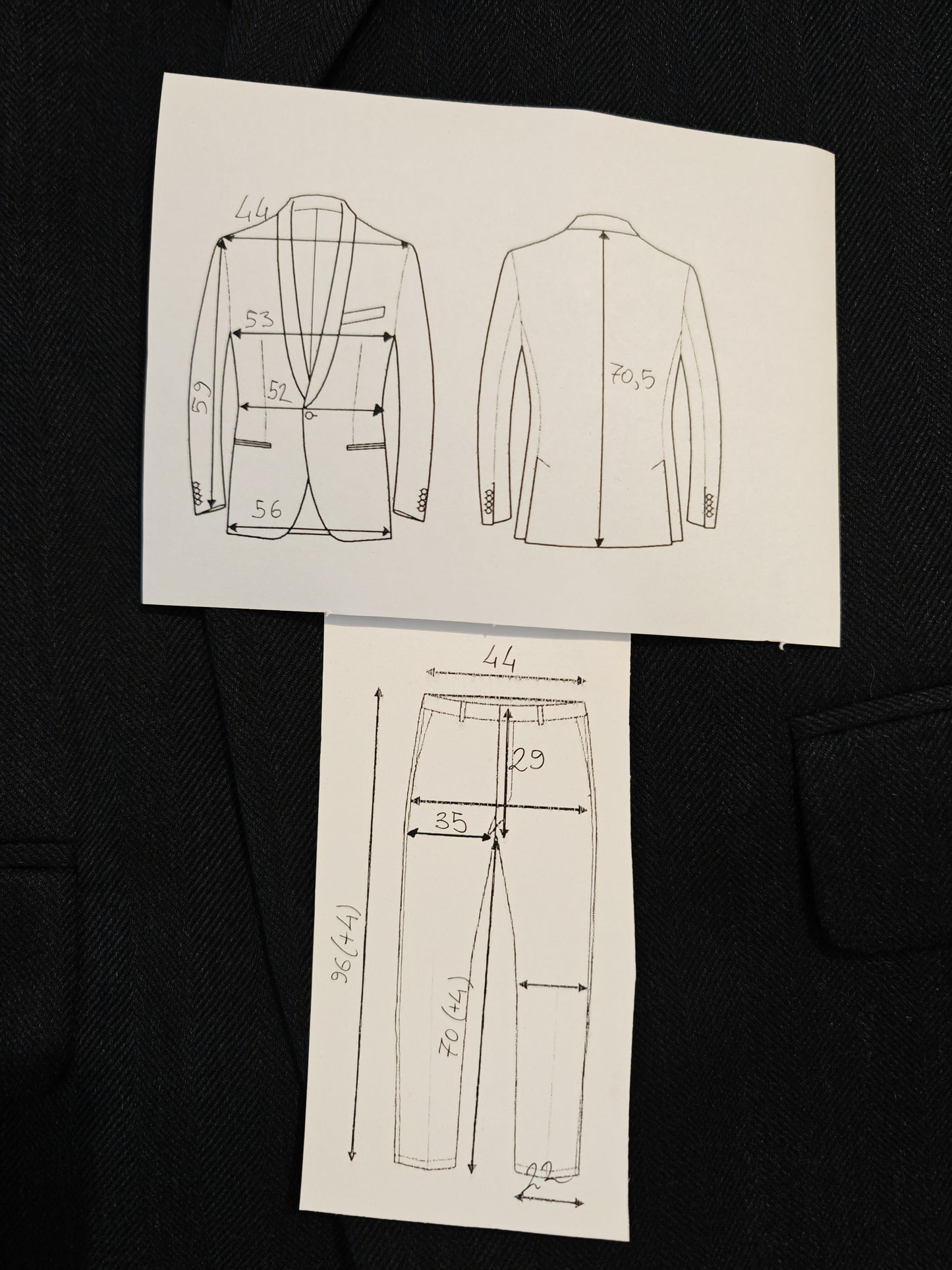 Completo blu con trama spigata - tg. 46/48