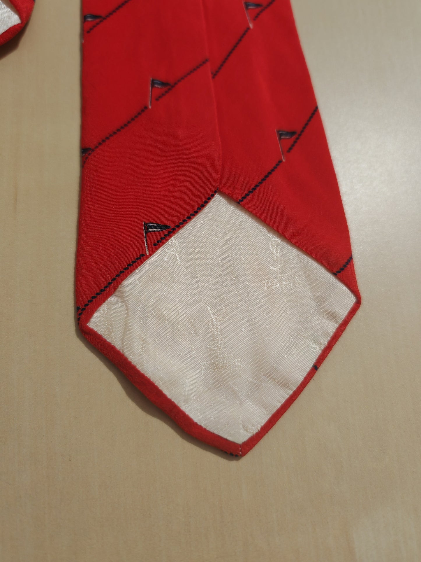 Cravatta YSL vintage in crêpe di seta