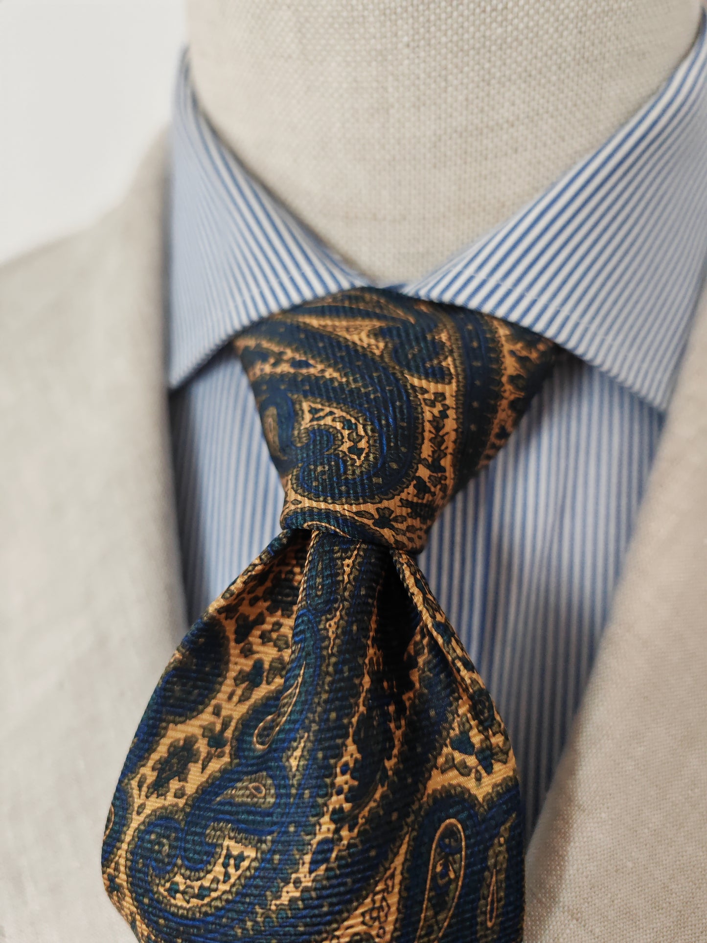 Vintage paisley tie