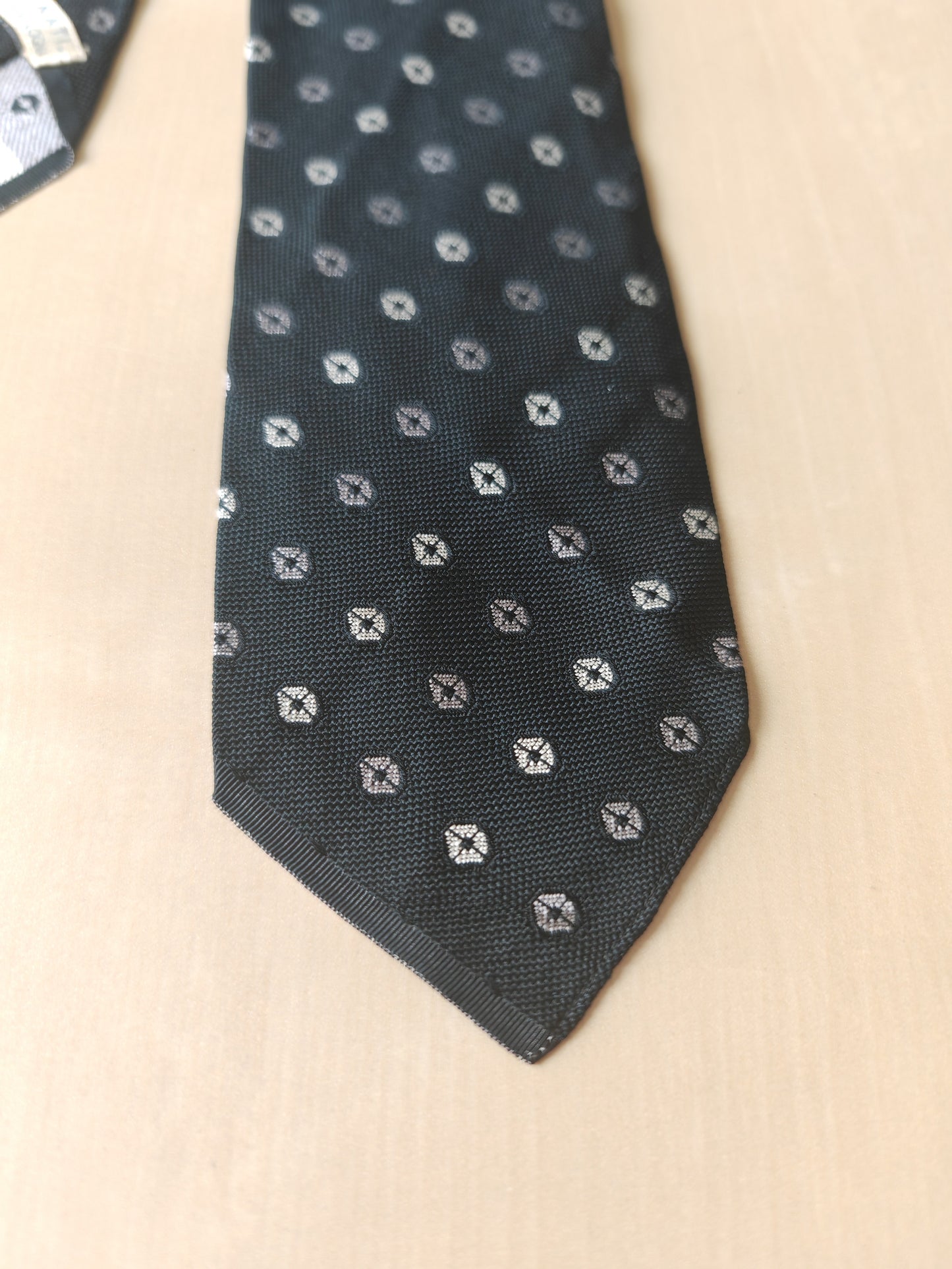 Cravatta anni '60/'70 grenadine fantasia argento