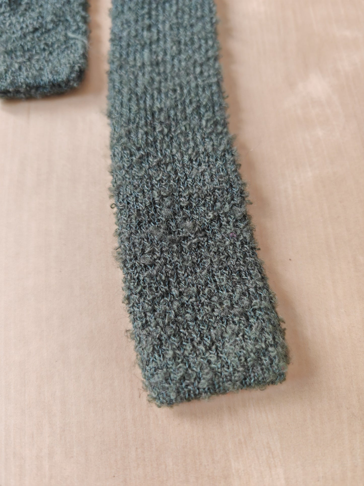 Cravatta vintage in bouclé di lana verde