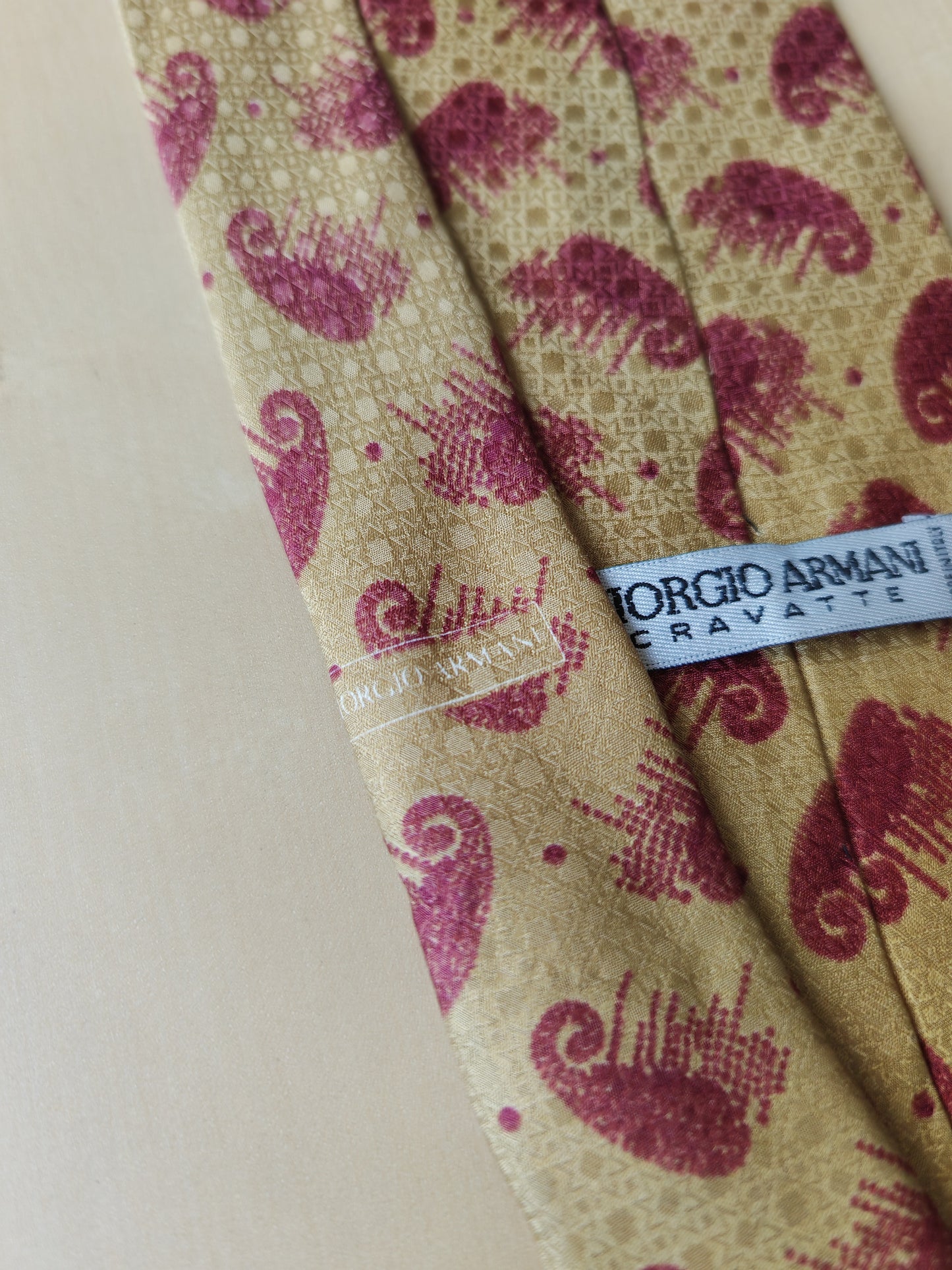 Cravatta Armani jacquard fantasia rosa