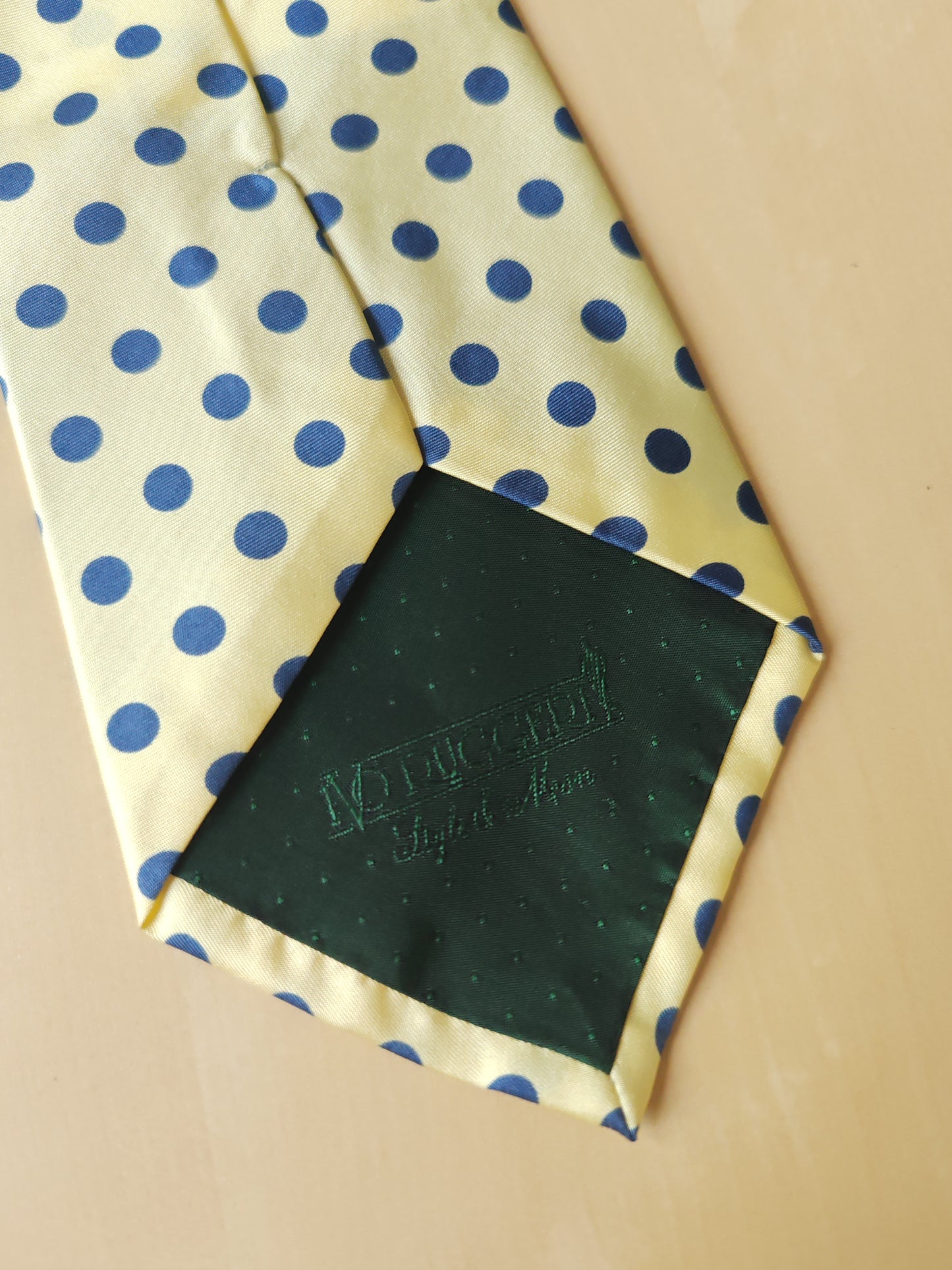 Cravatta giallo pastello a pois