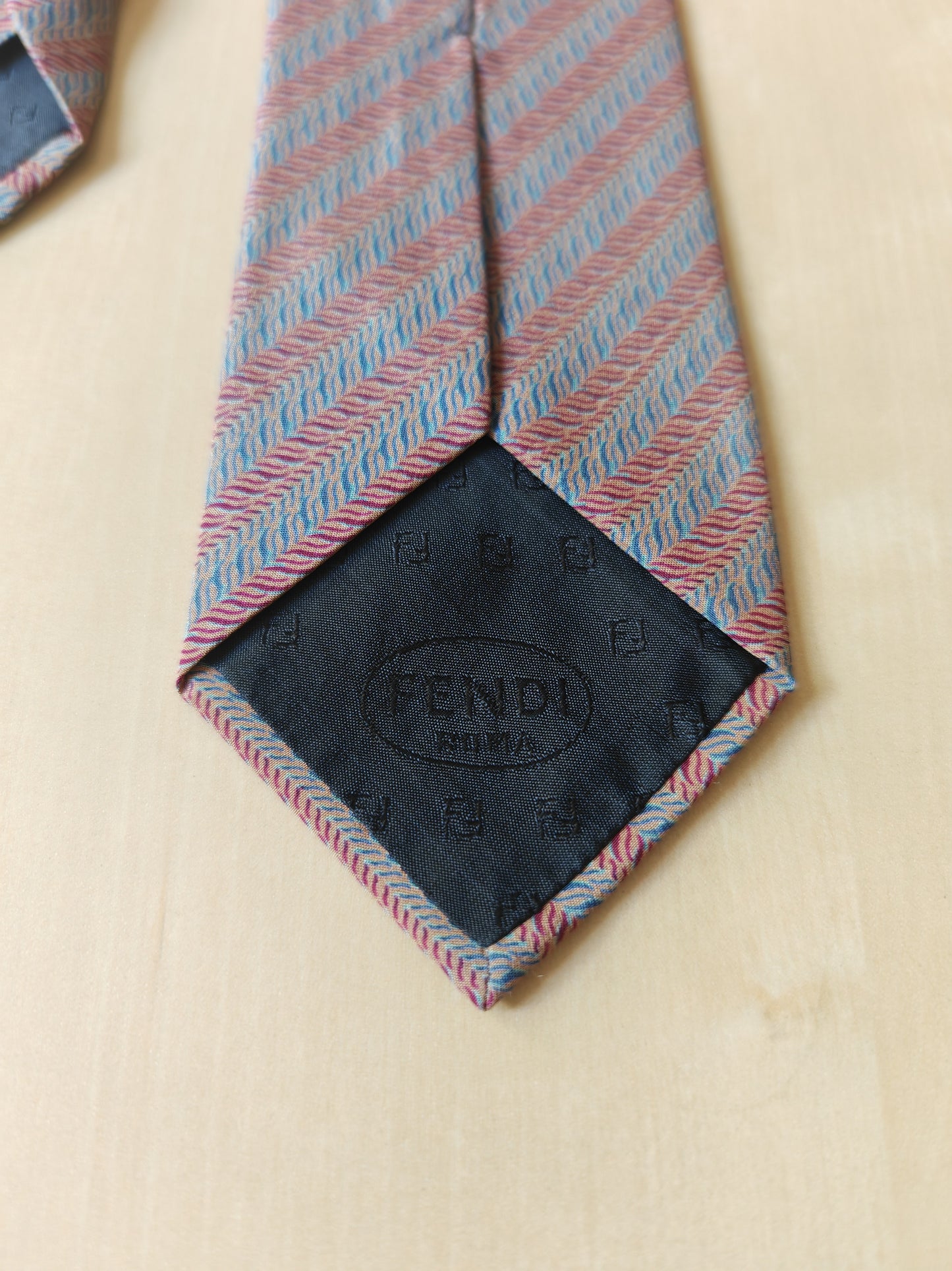 Cravatta Fendi vintage righe optical