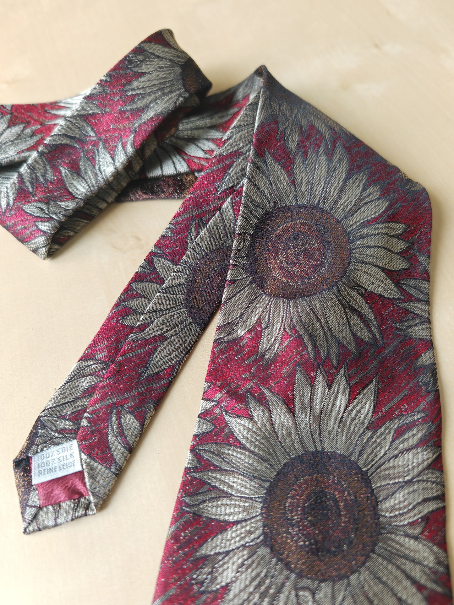 Cravatta Moschino jacquard fantasia girasoli