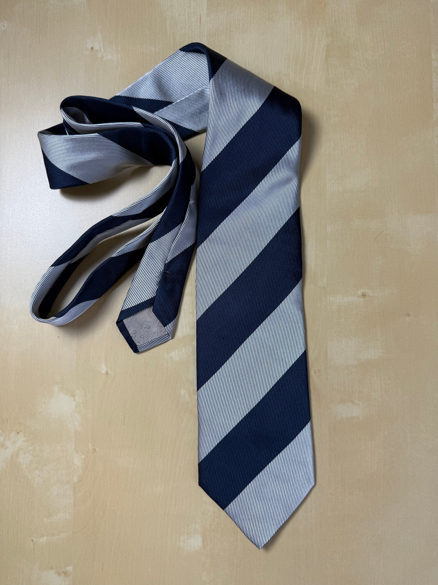 Cravatta regimental navy e argento