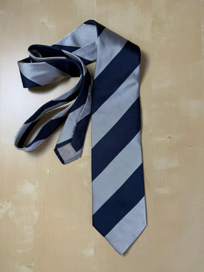Cravatta regimental navy e argento