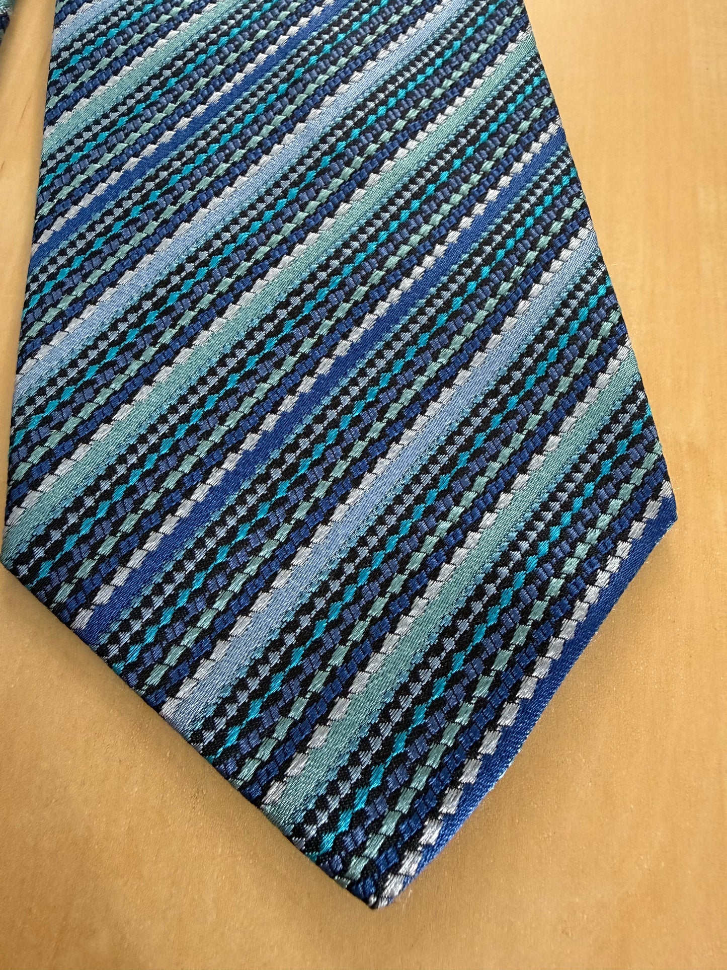 Cravatta Missoni fantasia striata blu