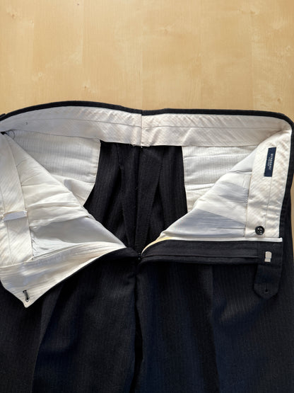 Completo Burberry flanella grigio antracite gessato - tg. 50