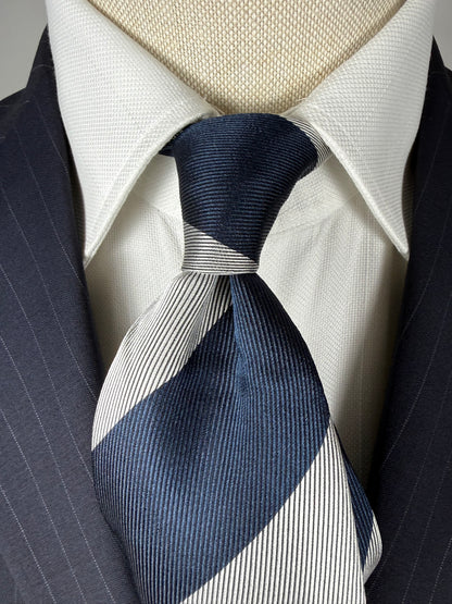 Cravatta regimental navy e argento