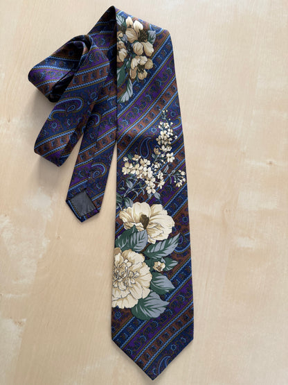 Cravatta Kenzo floreale e righe