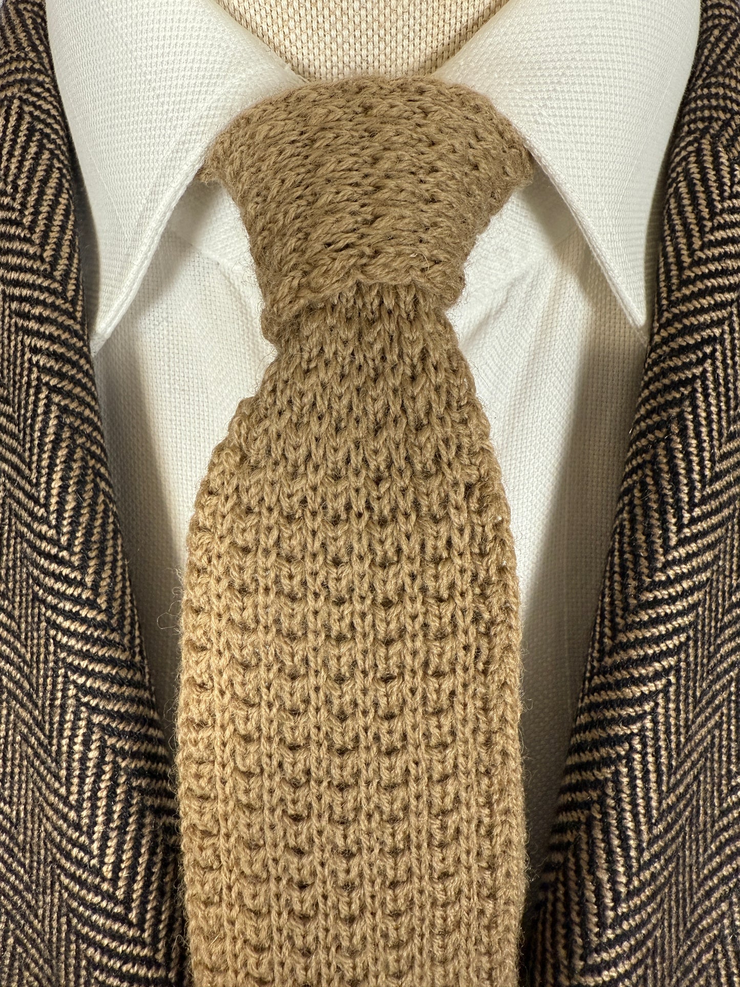 Cravatta in maglia di lana color nocciola