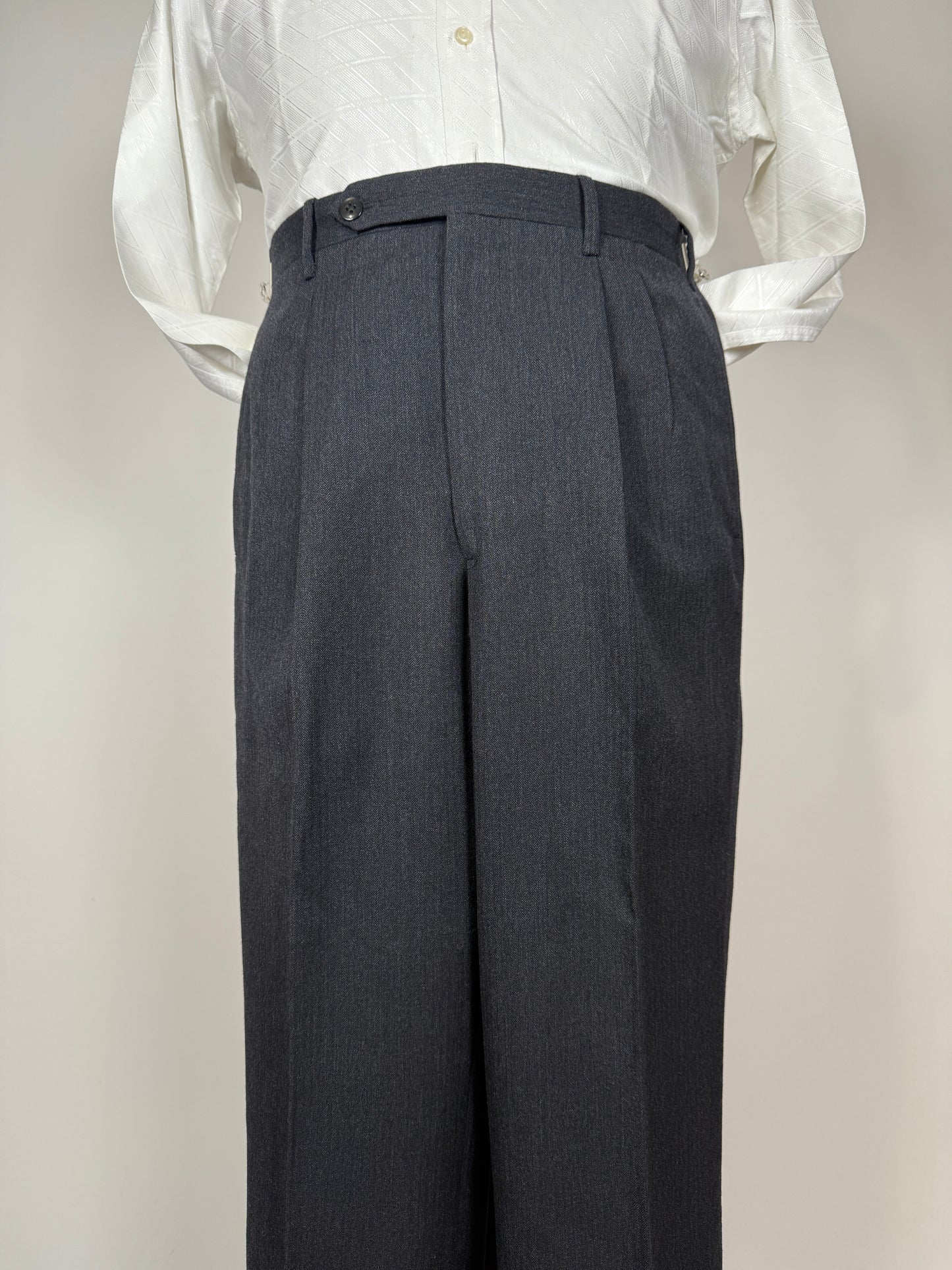 Completo su misura De Paz anni ‘70/‘80 antracite spigato - tg. 46/48