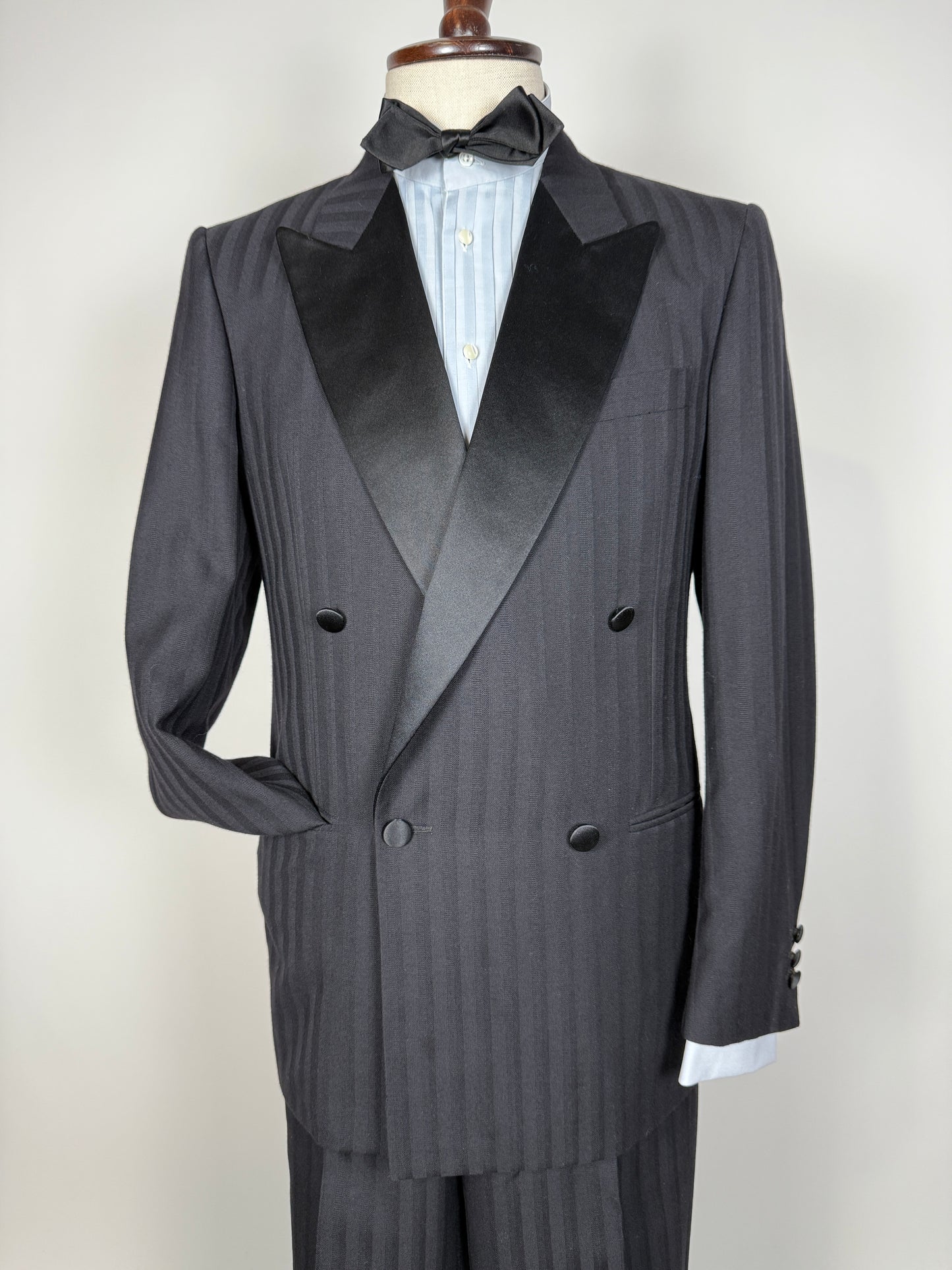 Smoking doppiopetto Corneliani anni ‘80 - tg. 44/46 drop alto