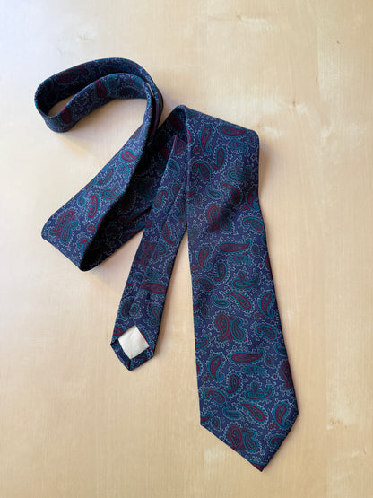 Cravatta in crêpe paisley blu