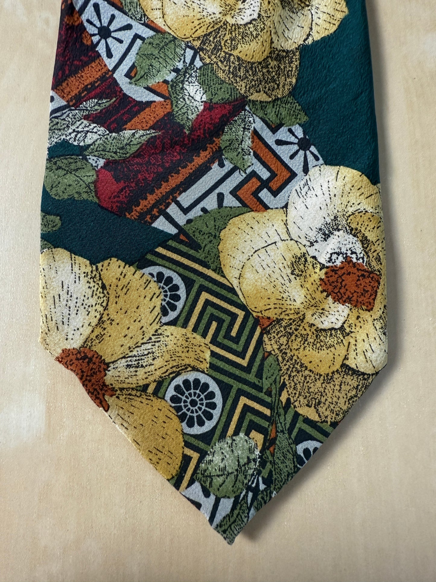 Cravatta Armani in crêpe di seta floreale