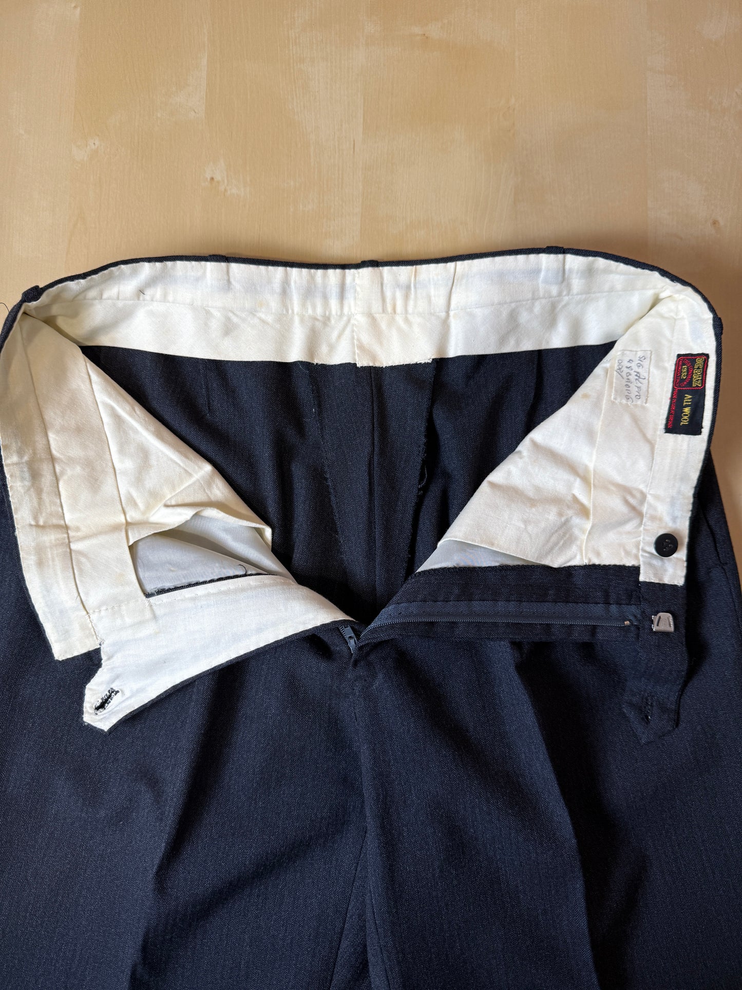 Completo su misura De Paz anni ‘70/‘80 antracite spigato - tg. 46/48