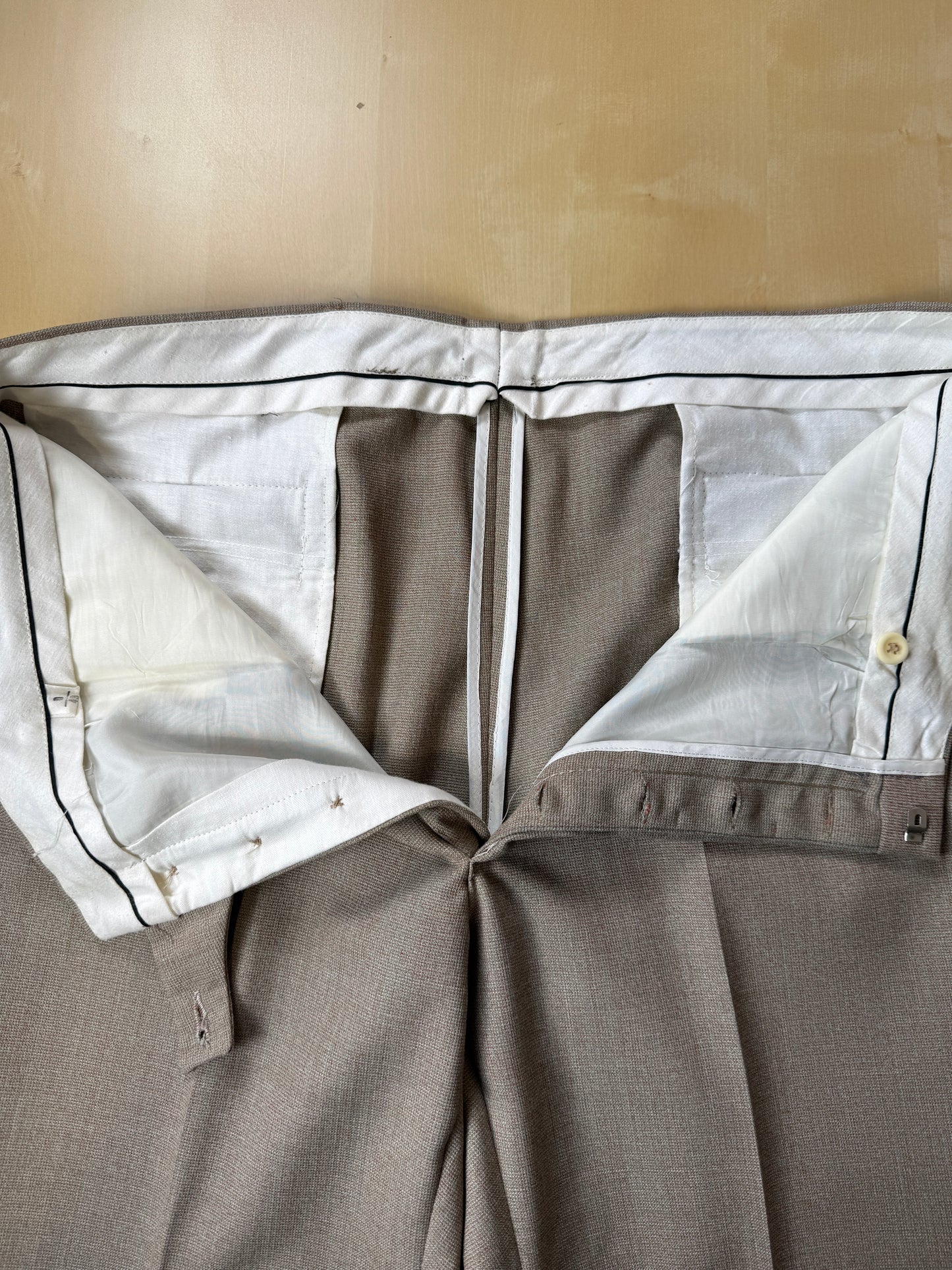 Completo 3 pezzi anni ‘70 hopsack beige - tg. 50/52 drop basso