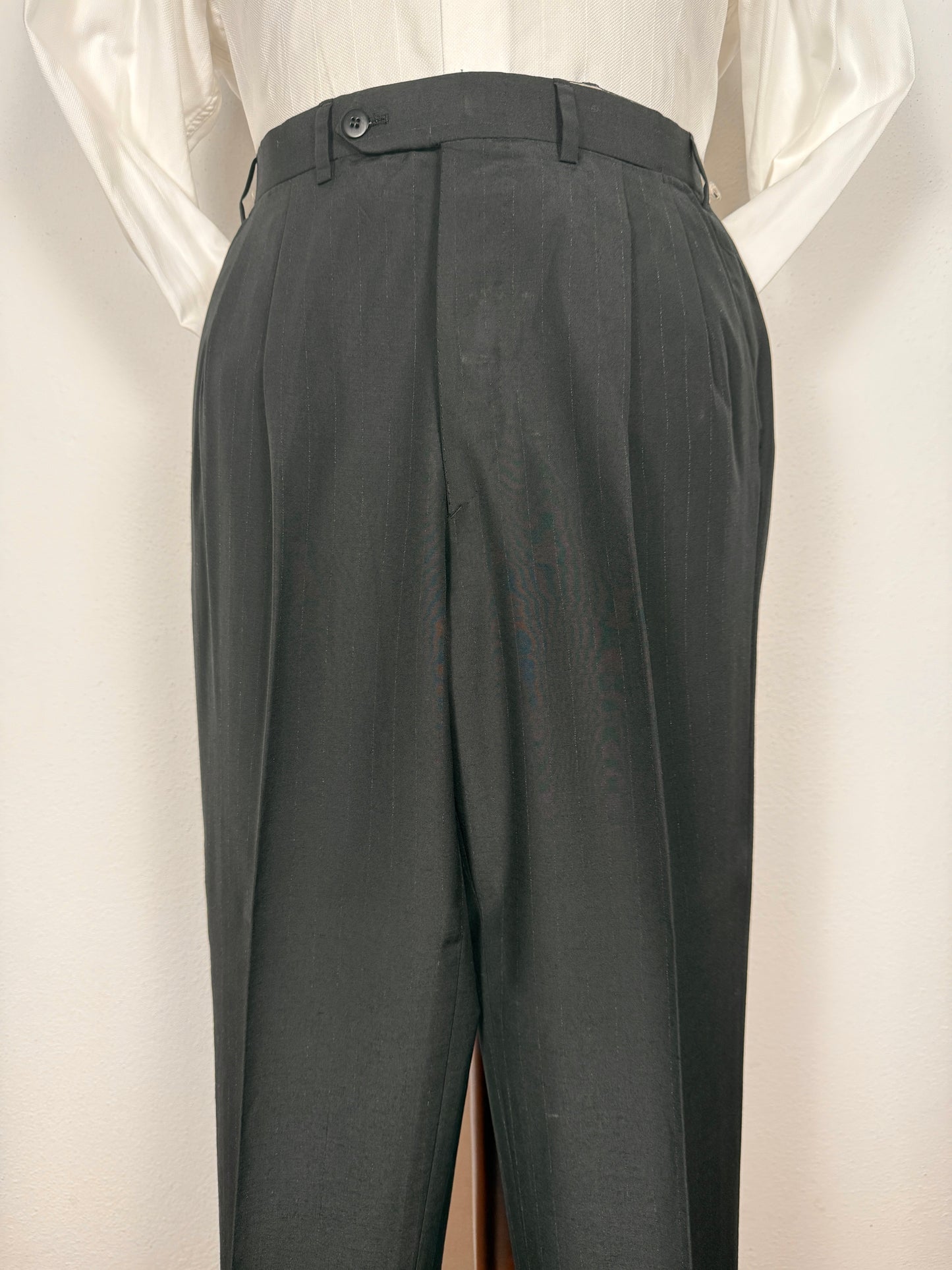 Completo Brioni estivo in seta e lana nero gessato - tg. 48