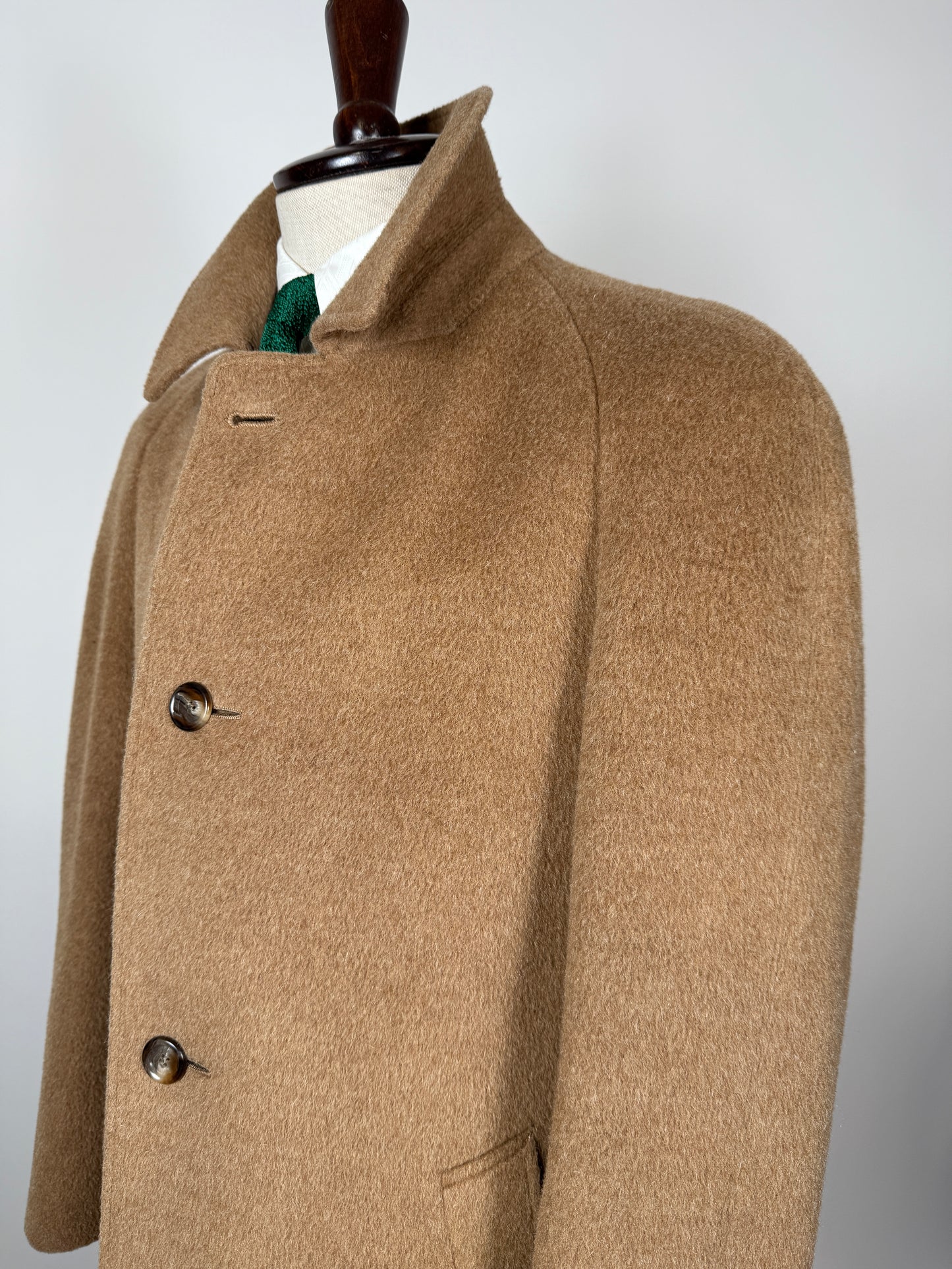 Cappotto raglan anni ‘70/‘80 in lana e lama color cammello - tg. 46-50