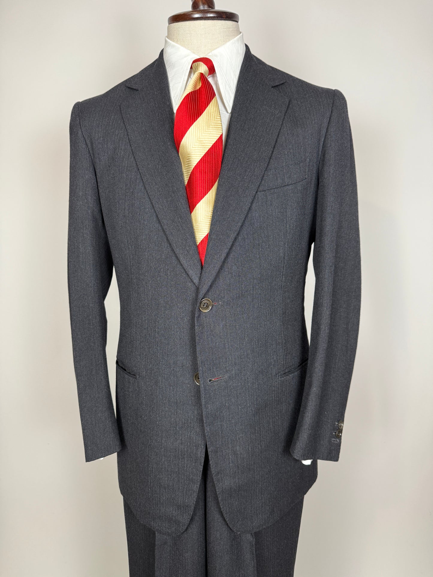 Completo su misura De Paz anni ‘70/‘80 antracite spigato - tg. 46/48