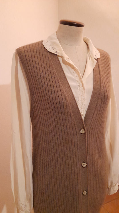 Cardigan smanicato 100% cashmere