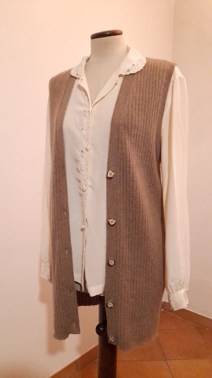 Cardigan smanicato 100% cashmere