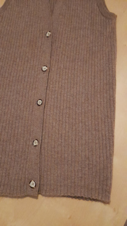 Cardigan smanicato 100% cashmere