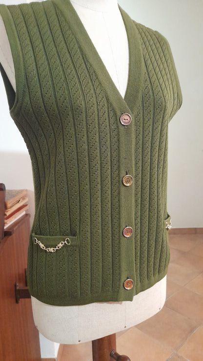 Céline, cardigan smanicato vintage in lana con catenelle