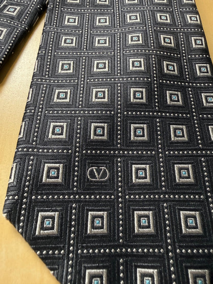 Cravatta Valentino grigia quadrati argento