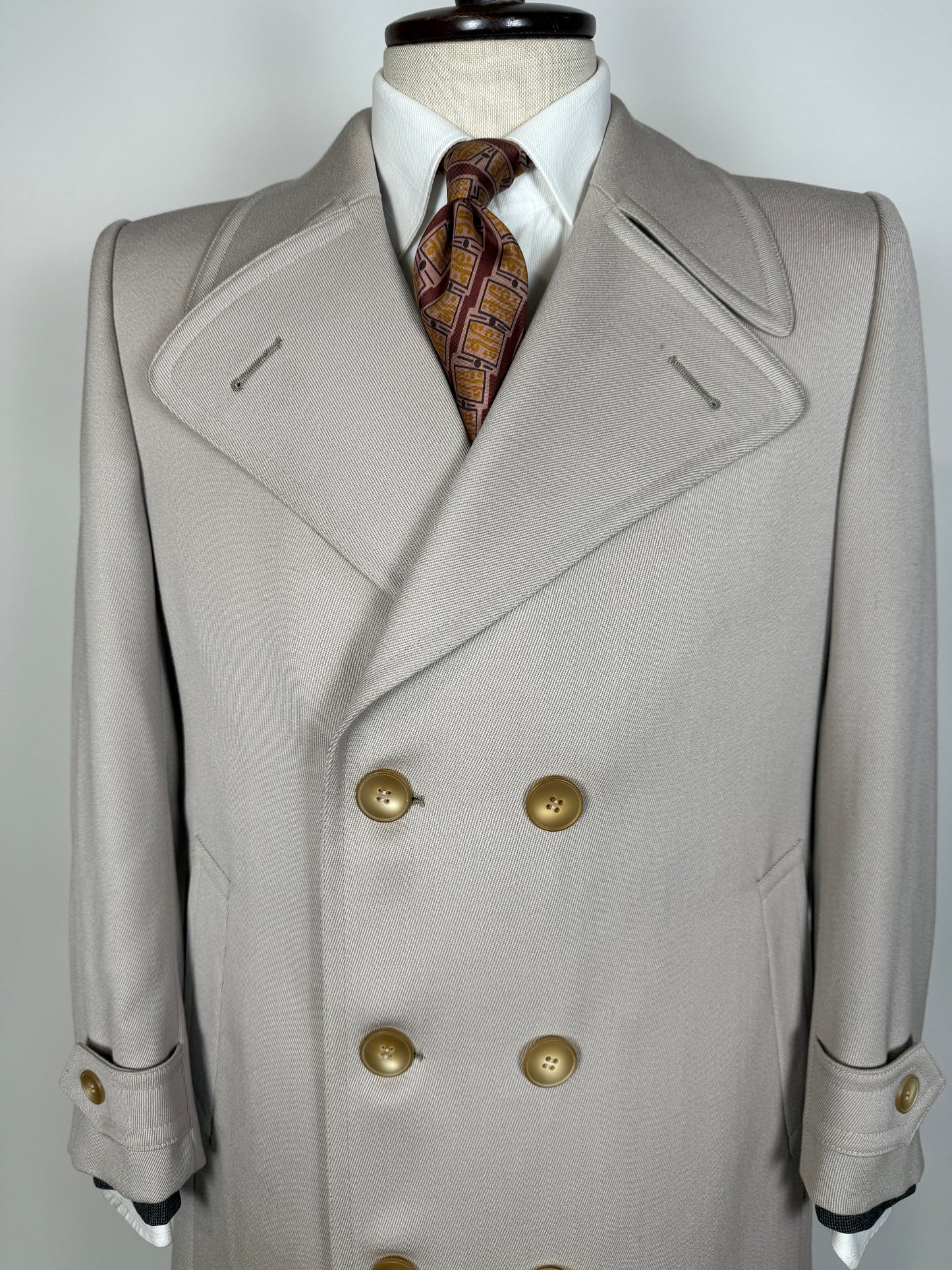 Cappotto doppiopetto anni ‘70 in twill di lana color avorio - tg. 46-48