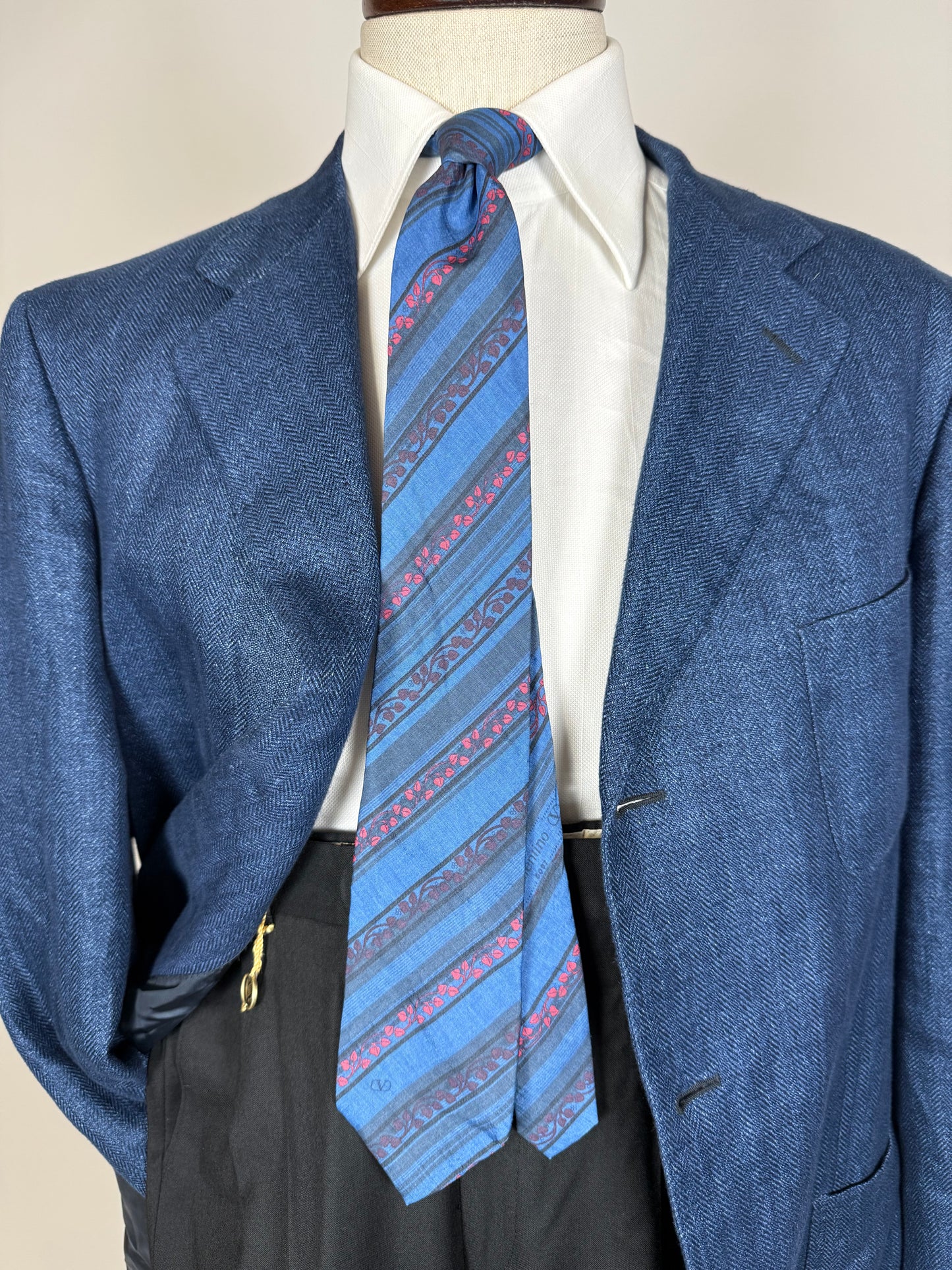 Cravatta Valentino seta shantung blu regimental e floreale