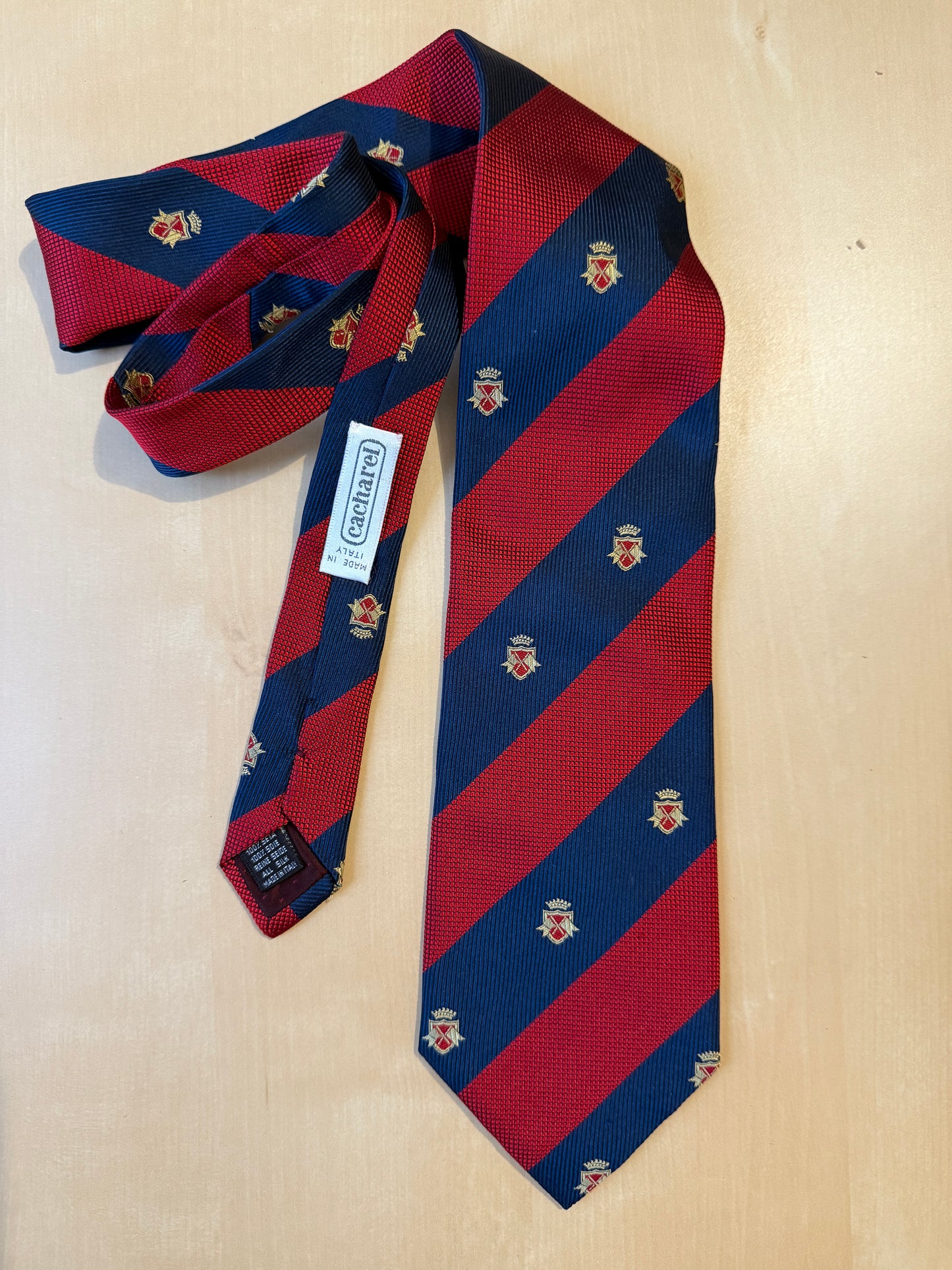 Cravatta Cacharel regimental con stemmi